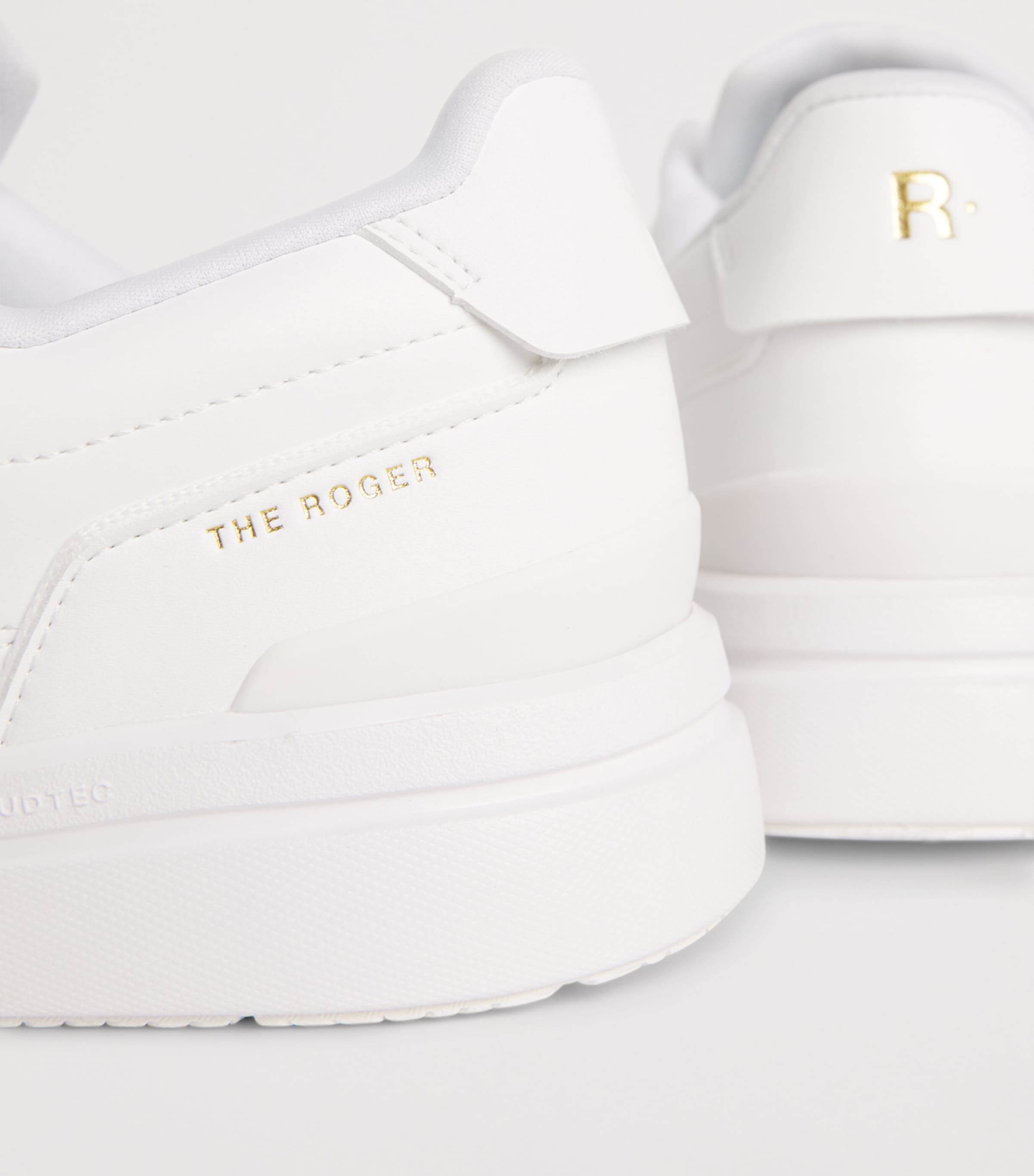 On THE ROGER Centre Court Sneakers White | White Image 7