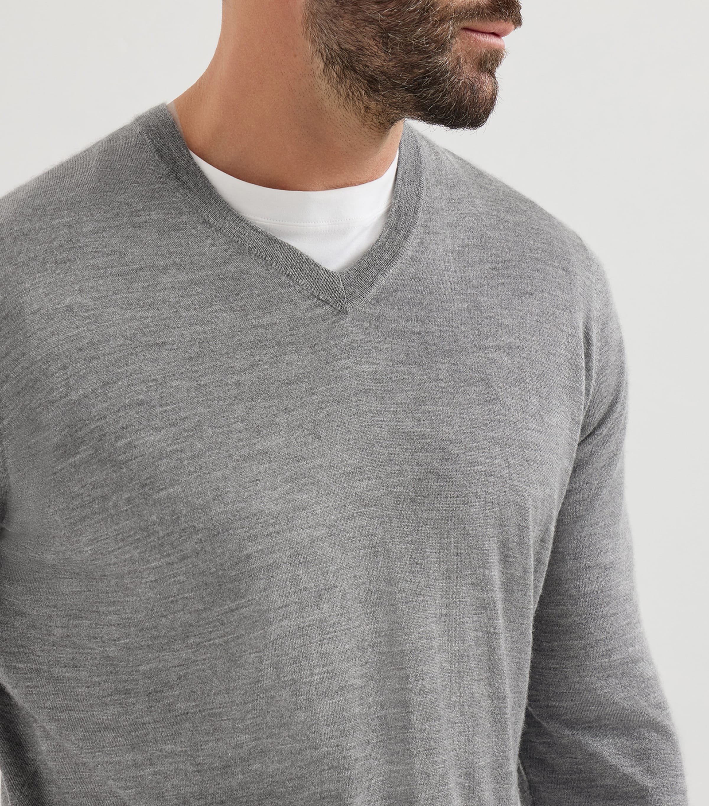 Brunello Cucinelli Mens Cashmere-Silk V-Neck Sweater Image 6