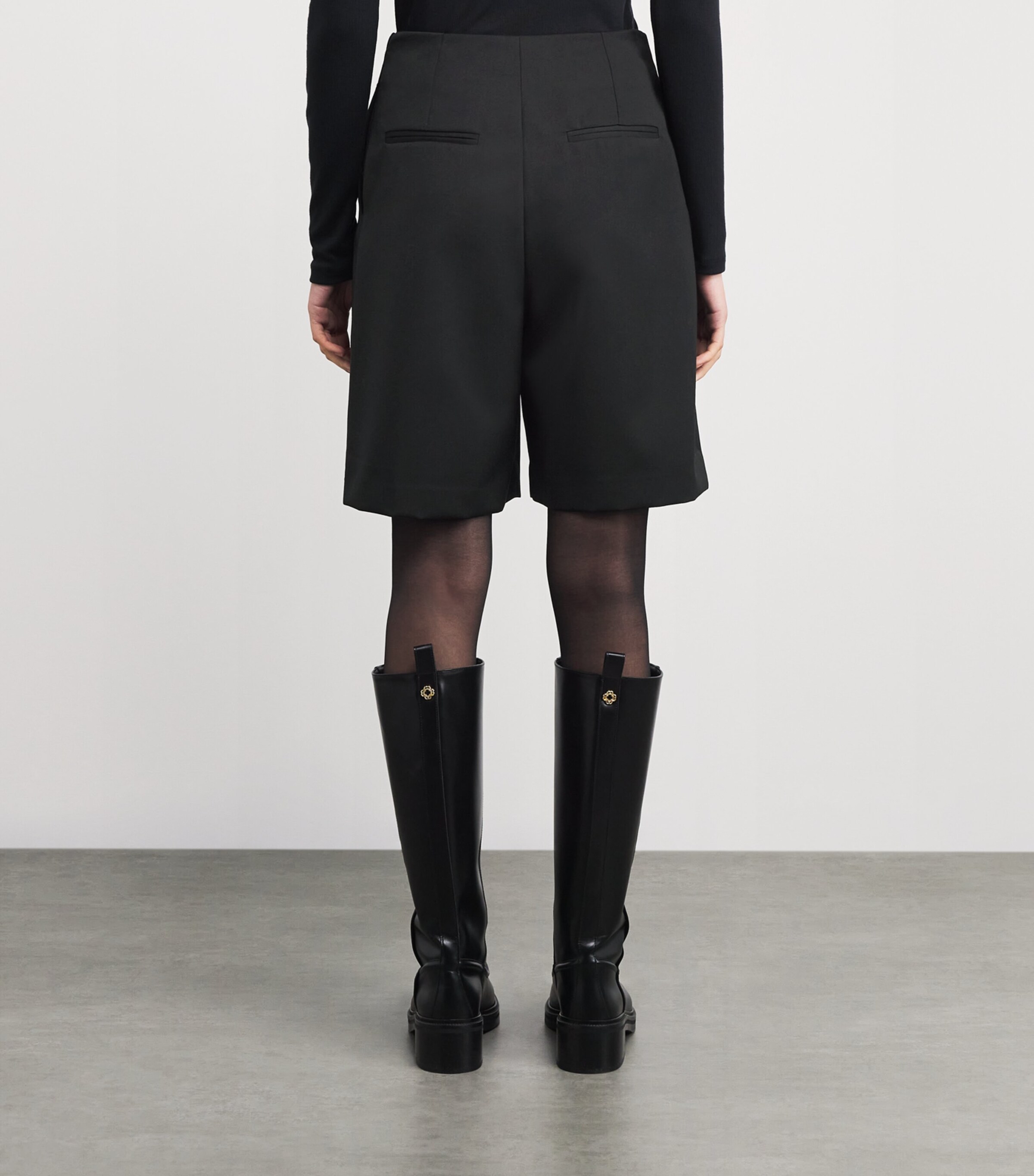 Button Pleat Bermuda Shorts BLACK Image 4