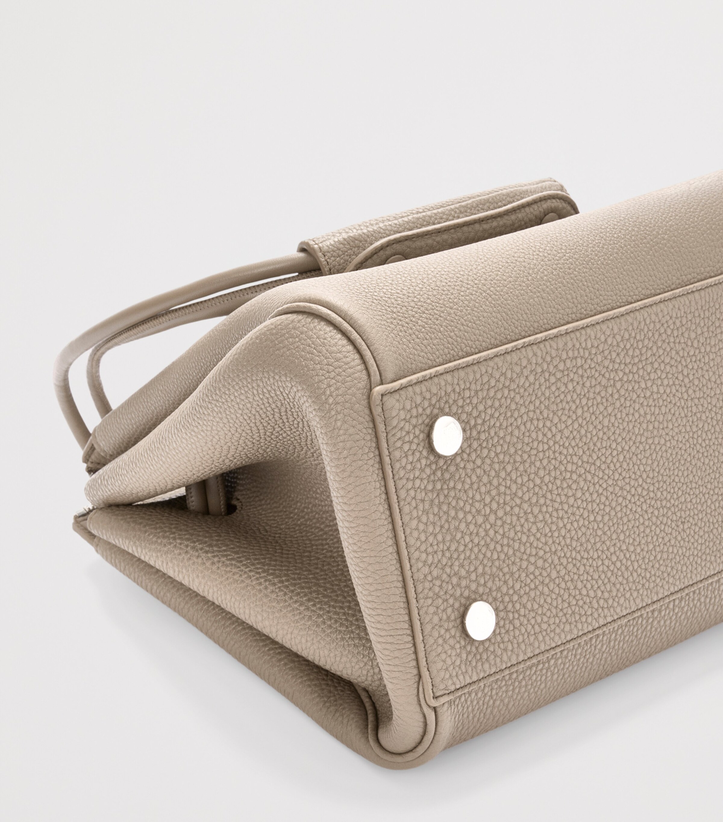 LOEWE Medium Grained Leather Madrid Shoulder Bag Clay Image 9