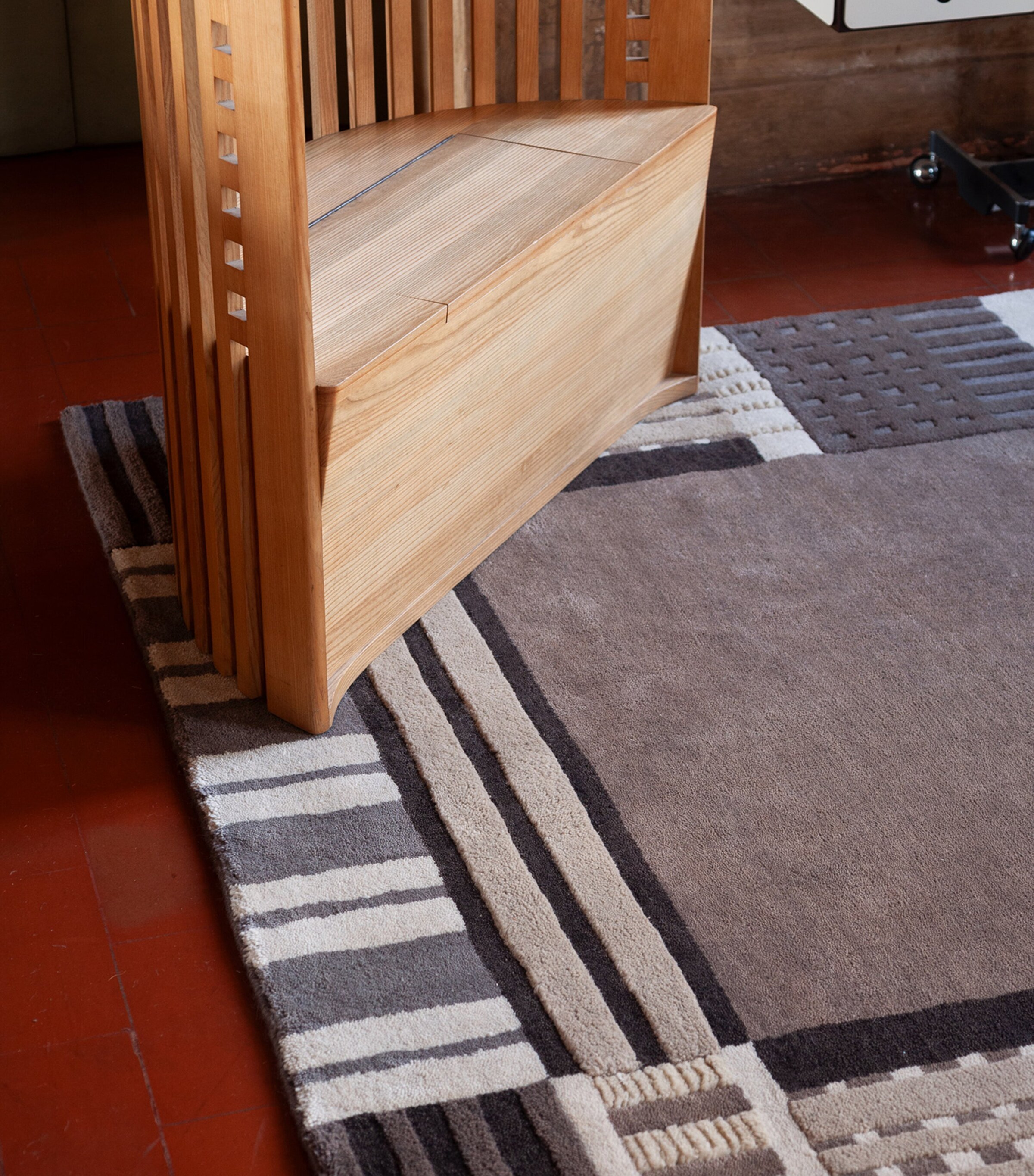 The Rug Company x Paul Smith Takt Border Rug (3.05m x 2.44m) Beige Image 2