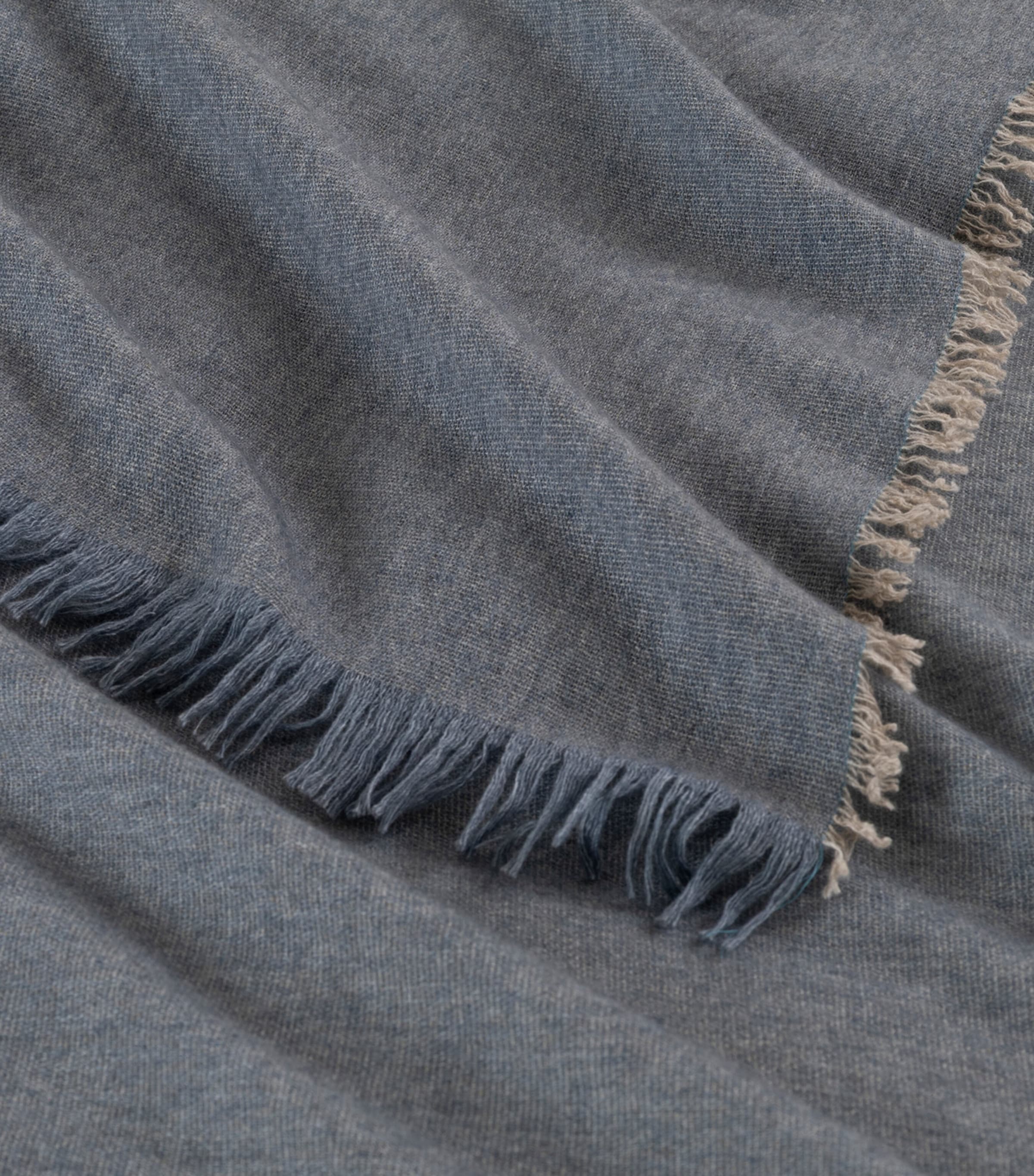 Frette Wool-blend Lightness Blanket In Blue