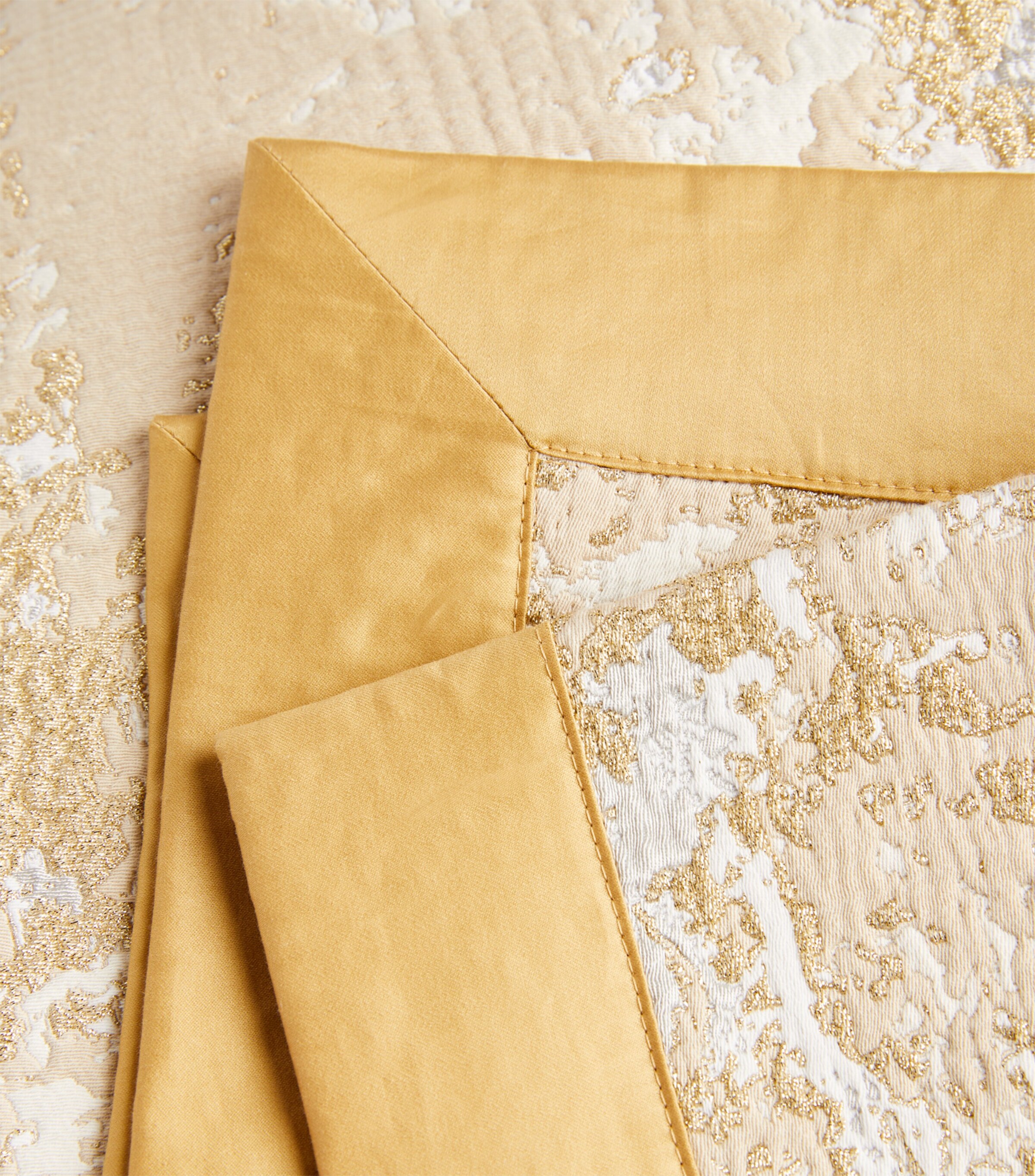 Waltz Super King Bedspread (245cm x 255cm) MIEL Image 3