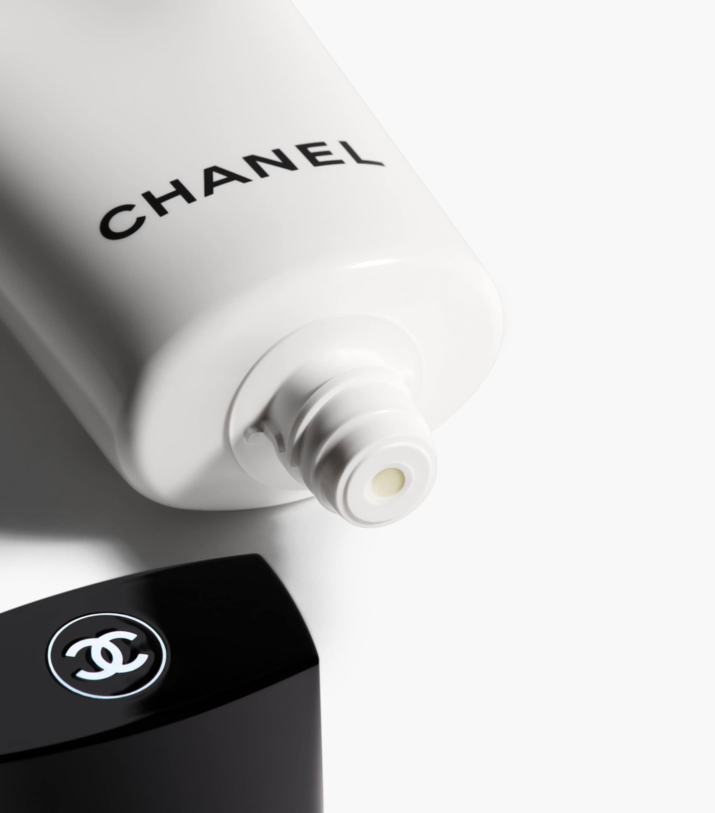 CHANEL LA MOUSSE Camellia Cleansing Cream-to-Foam (150ml) | Harrods US