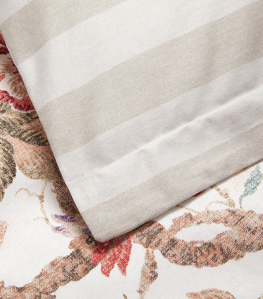 Ralph Lauren Home Elsie King Duvet Cover (240cm x 220cm) Cream Image 4