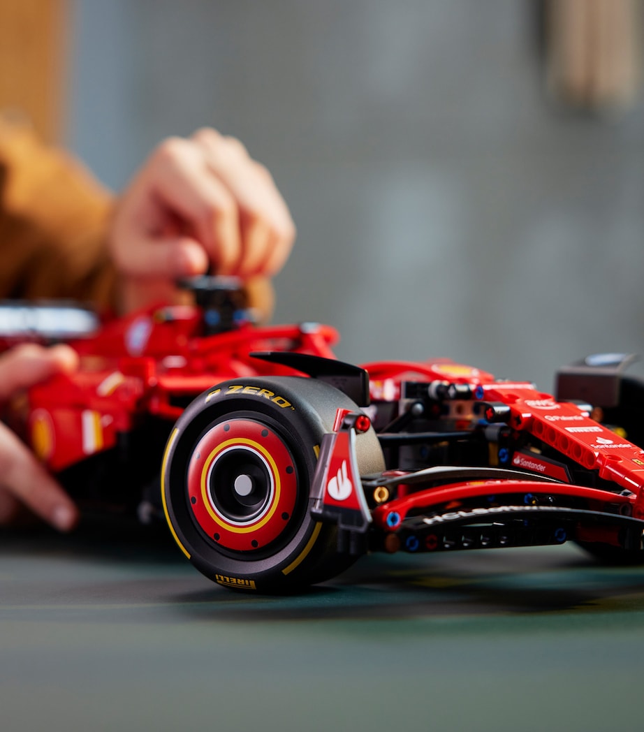 TECHNIC Ferrari SF-24 F1 Car Set 24007 MULTI Image 5