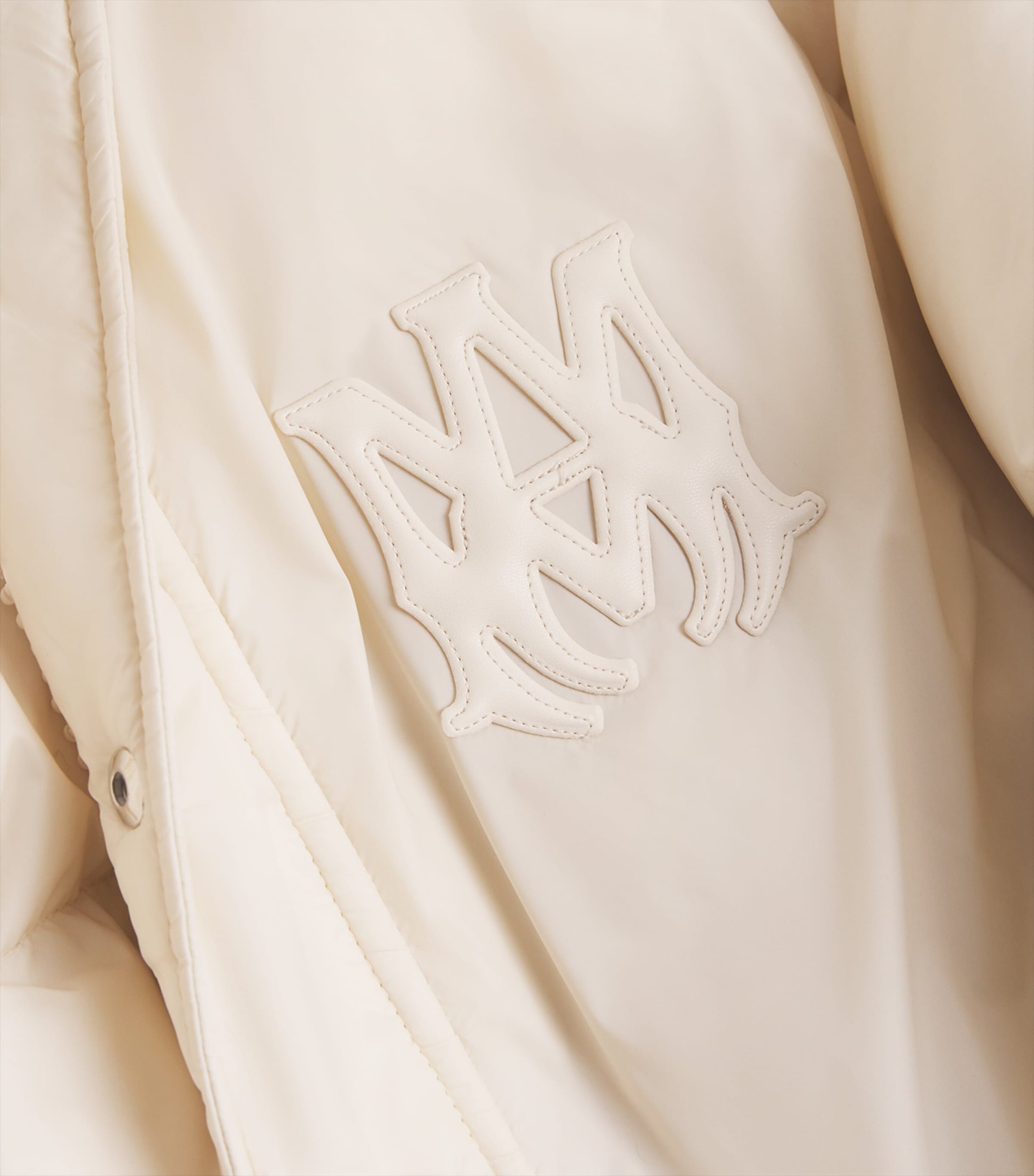 Down Logo-Detail Unchanneled Puffer Jacket ALABASTER Image 5