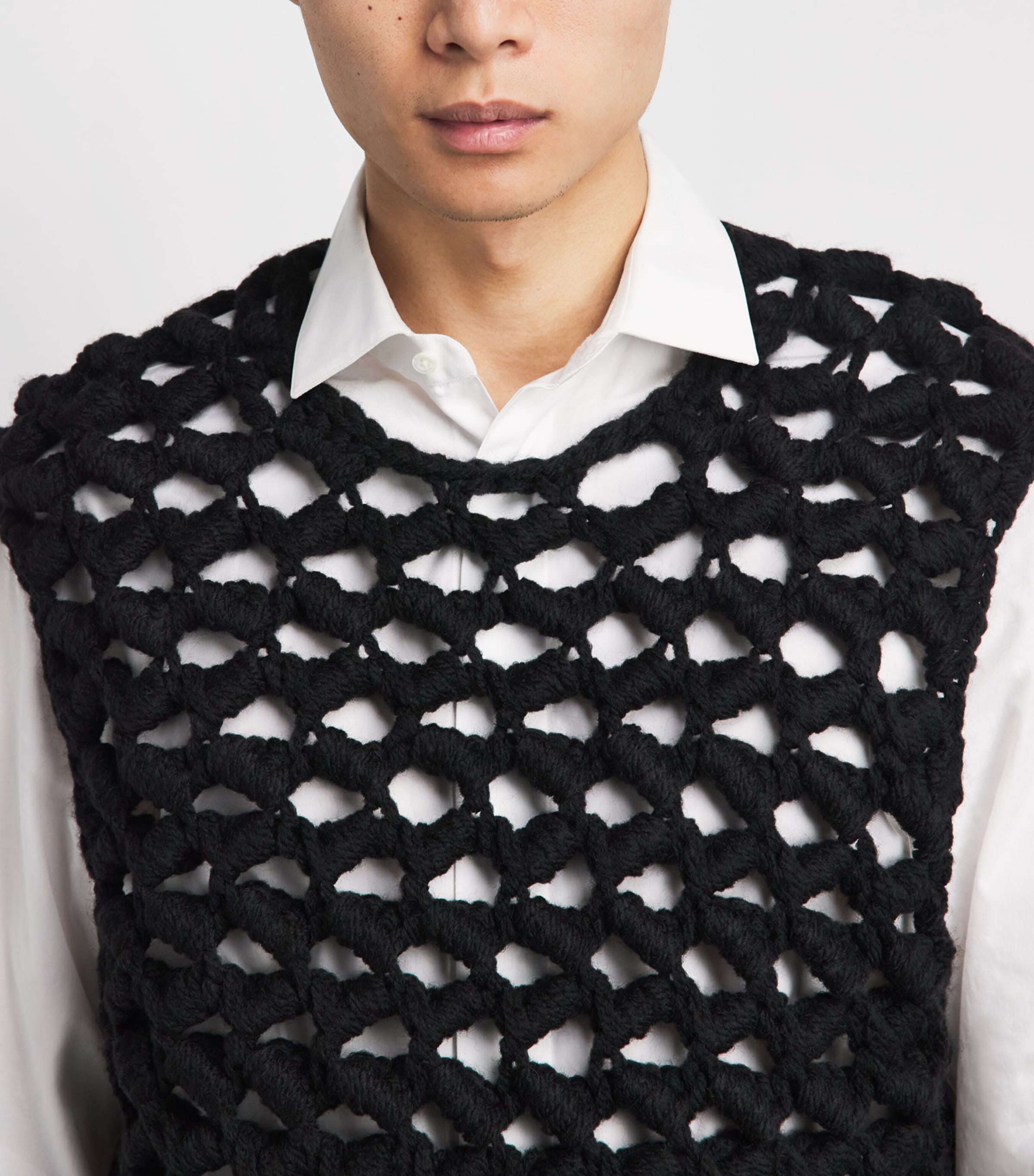 Comme Des Garçons Mens Wool-Blend Crochet Sweater Vest Black X Black Image 3