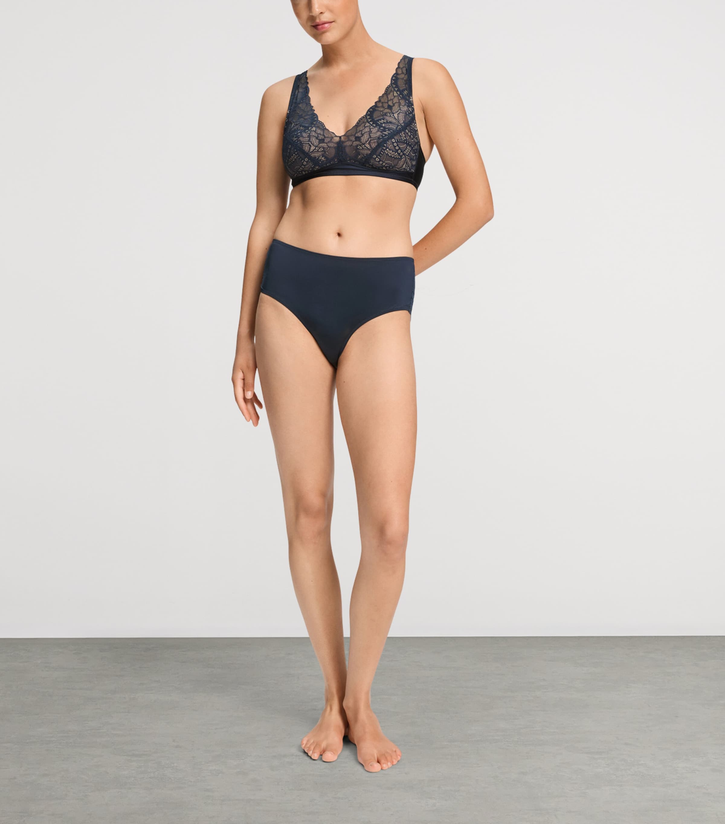 Hanro Womens Azelia Maxi Briefs Deep Navy Image 2