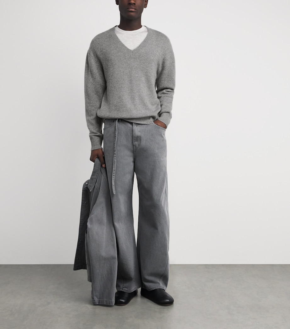 Cashmere V-Neck Sweater LIGHT HEATHER GREY Image 2