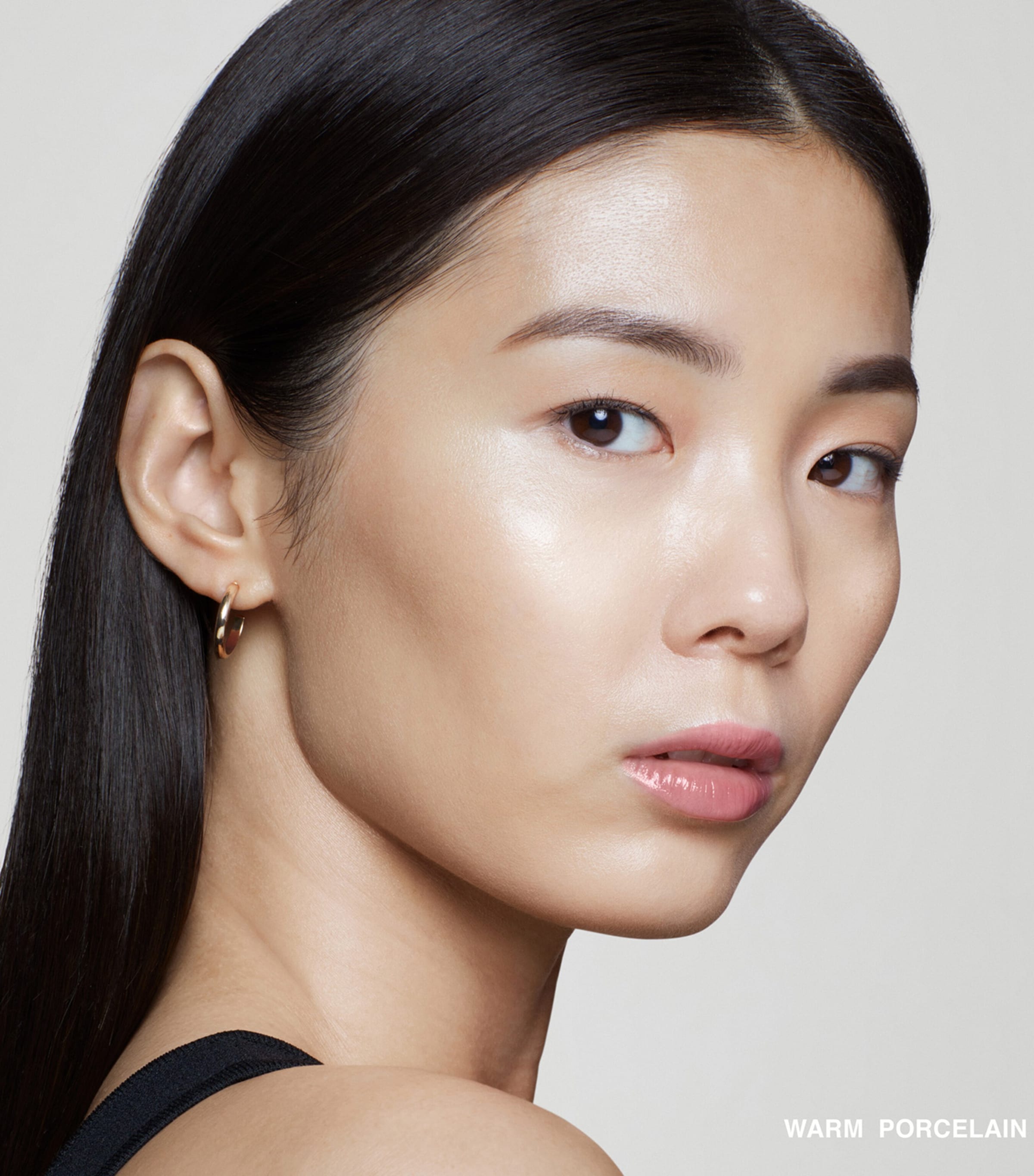 Intensive Serum Foundation SPF 40 PORCELAIN Image 3