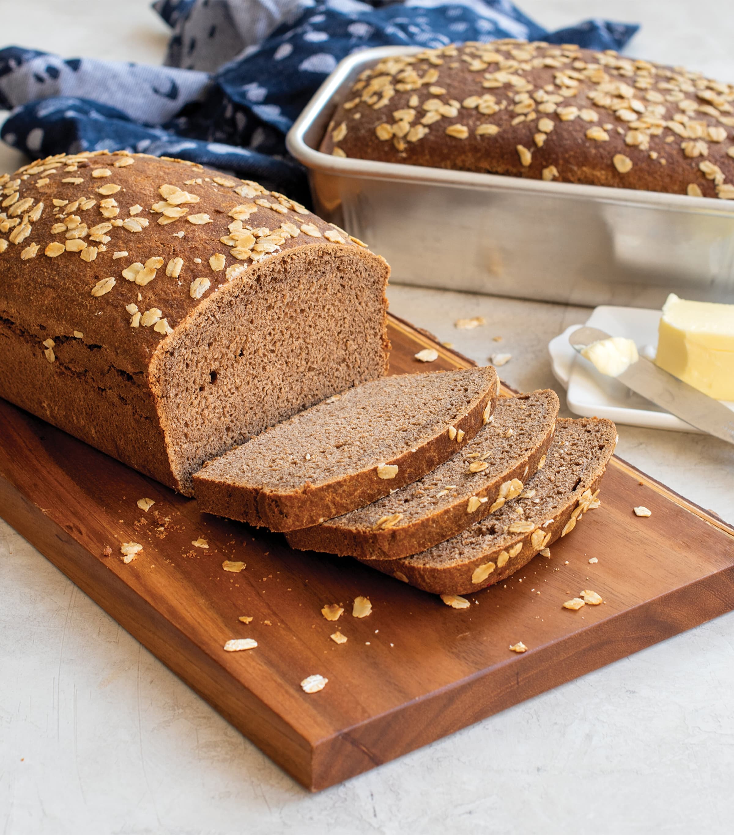Nordic Ware Aluminium Naturals Loaf Tin (22.5cm) Silver Image 2