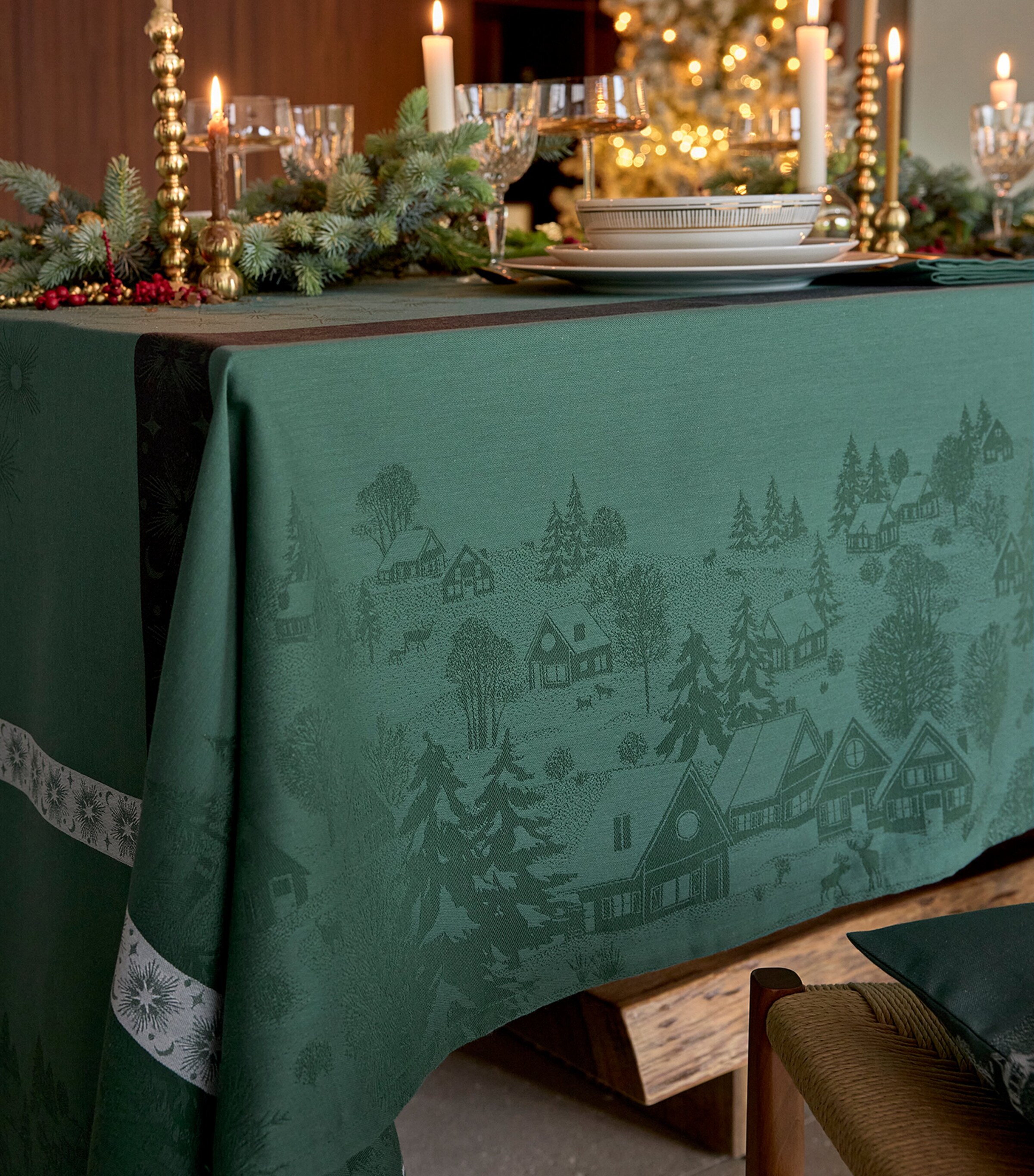 Le Jacquard Français Cotton Sous Les Étoiles Tablecloth (175cm x 320cm) Green Image 2