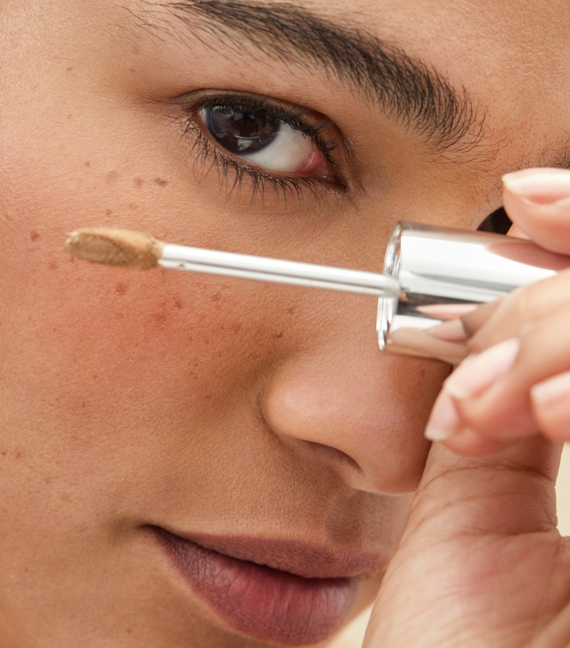 Chantecaille Bio Lifting Concealer Sand Image 5