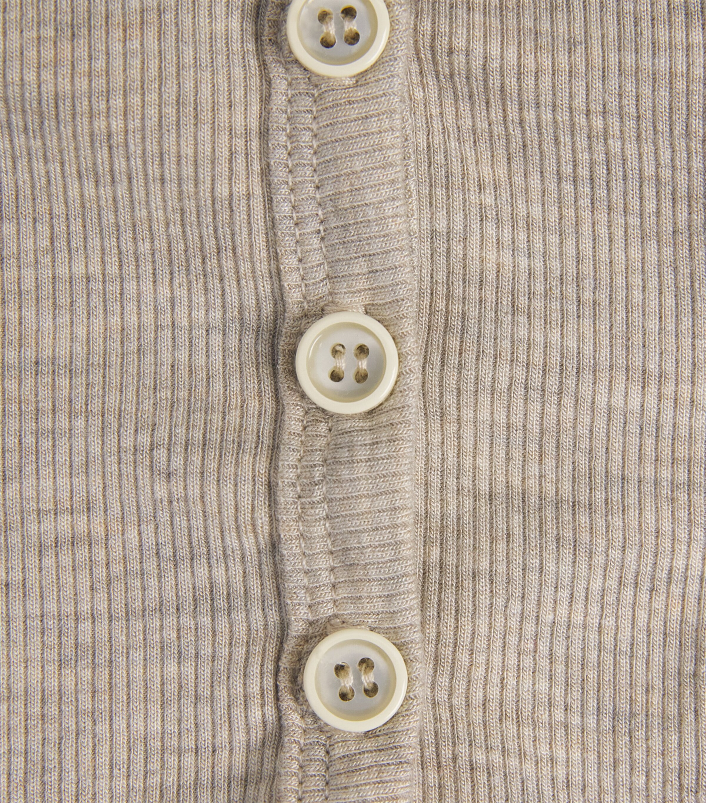 ÉTERNE Womens Ribbed Cropped V-Neck Cardigan Hoat Heather Oatmeal Image 5