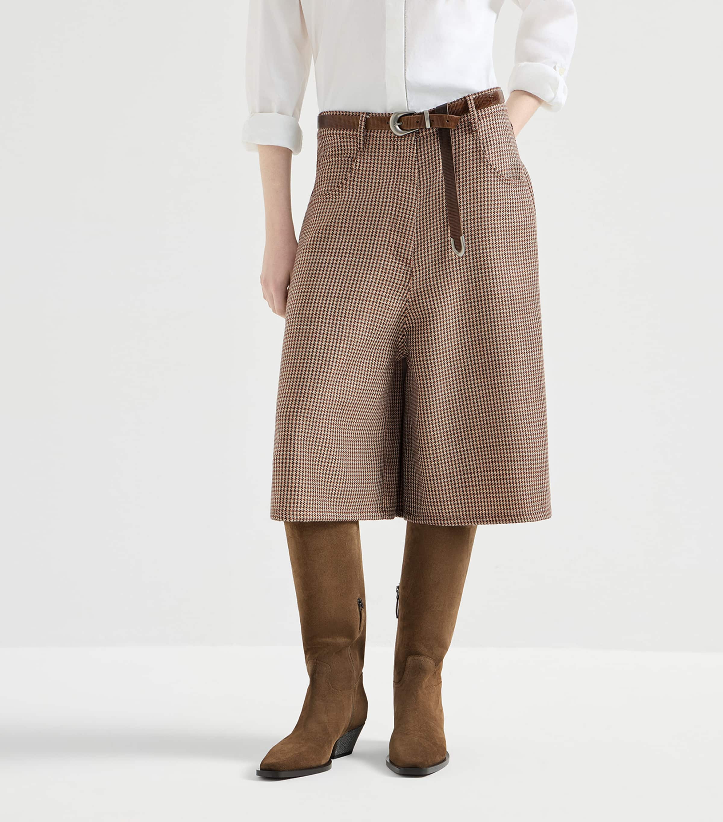 Brunello Cucinelli Womens Virgin Wool-Blend Houndstooth Bermuda Shorts Image 3