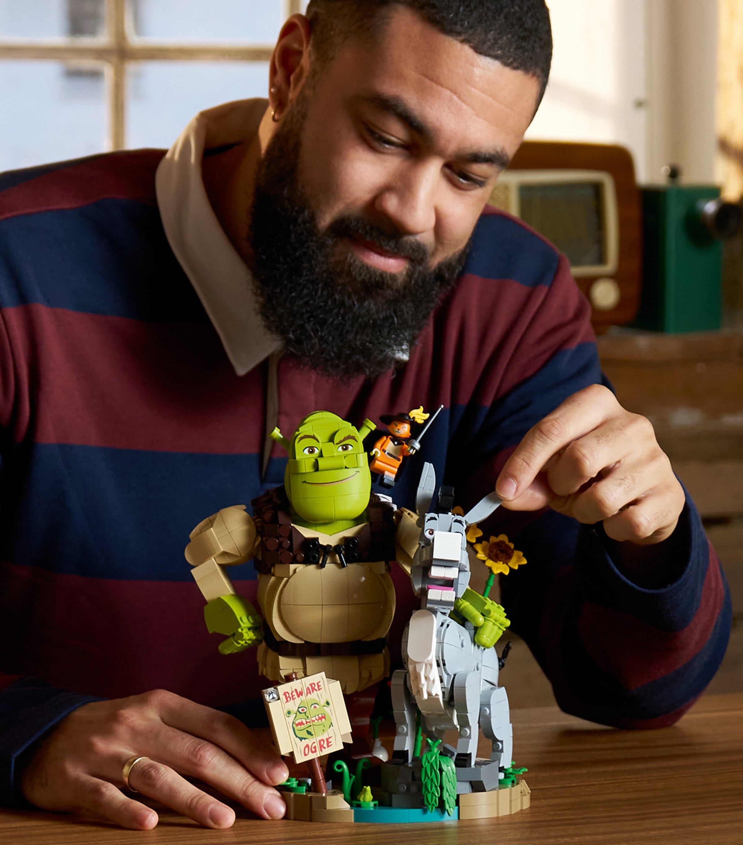 Lego Shrek, Donkey & Puss in Boots Set 72423 Image 4