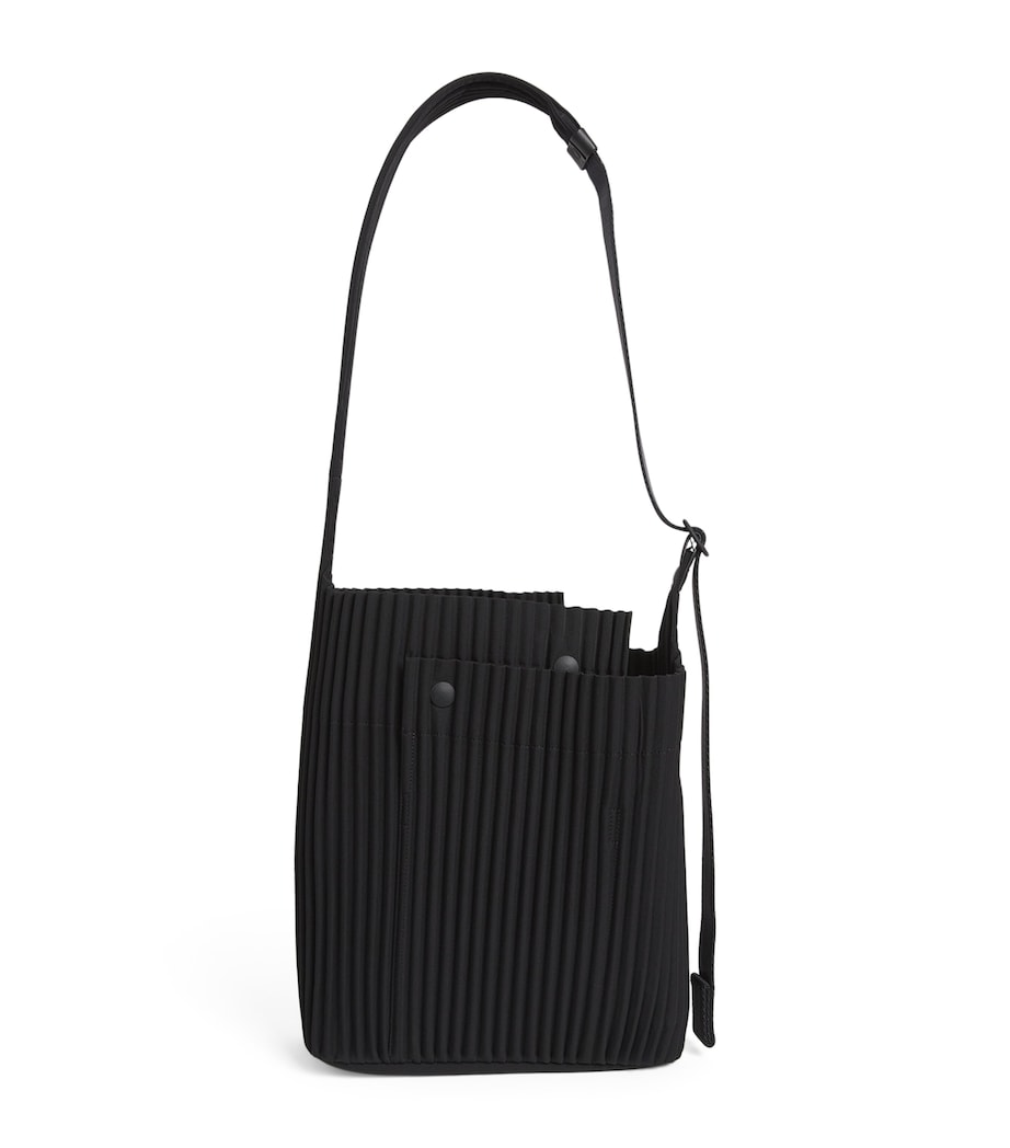 Pleated Utility Shoulder Bag 15 - BLACK Image 1