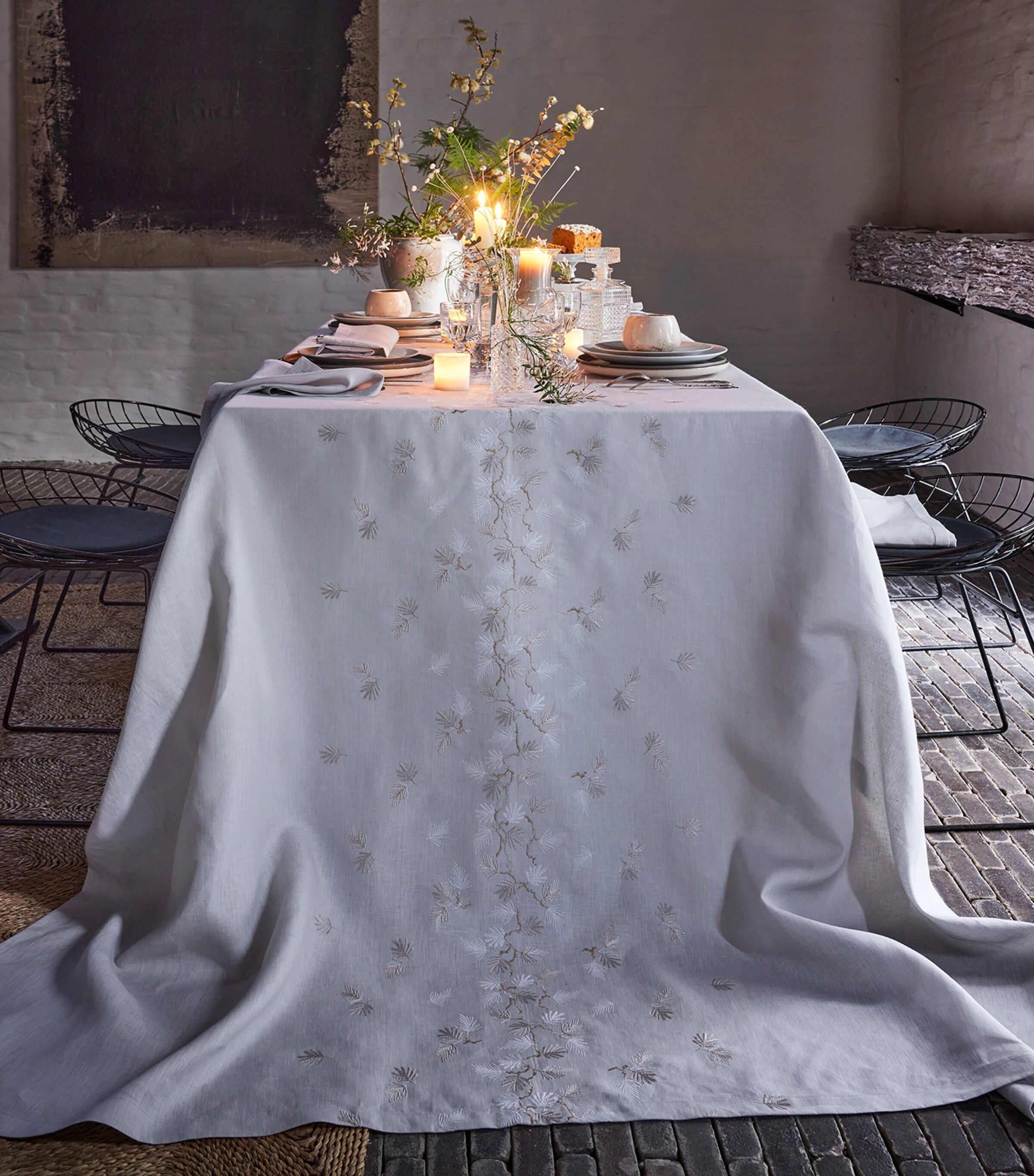 Alexandre Turpault Linen Embroidered Tablecloth (170cm x 320cm