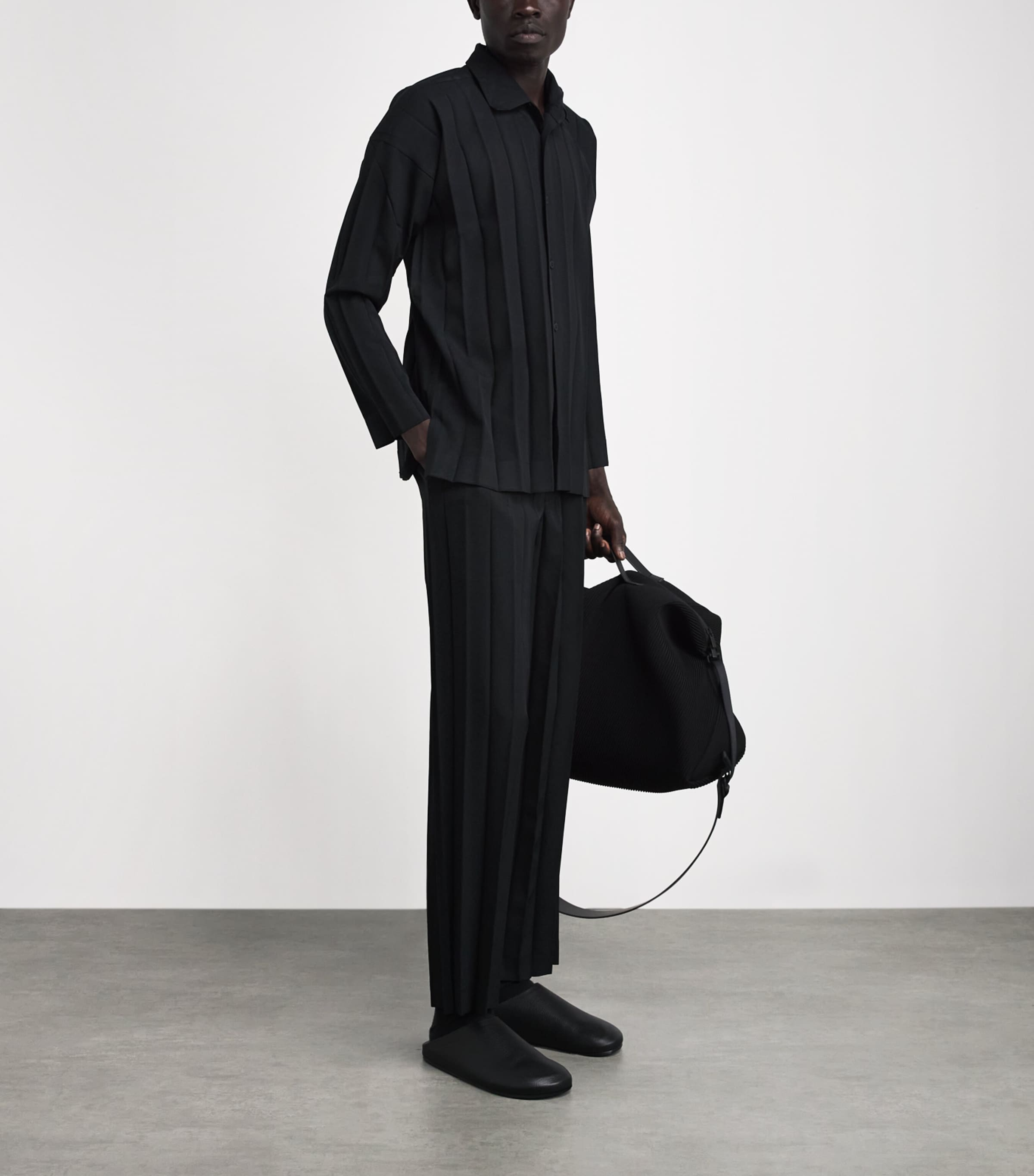 Homme Plissé Issey Miyake Mens Edge Pleat Straight Trousers Black Image 2