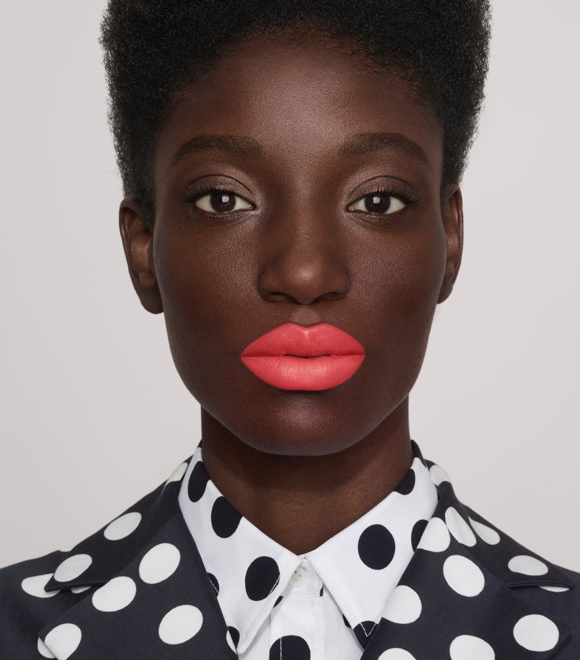 Carolina Herrera Nude Couture Blur Matte Lipstick Refill Pink Image 8
