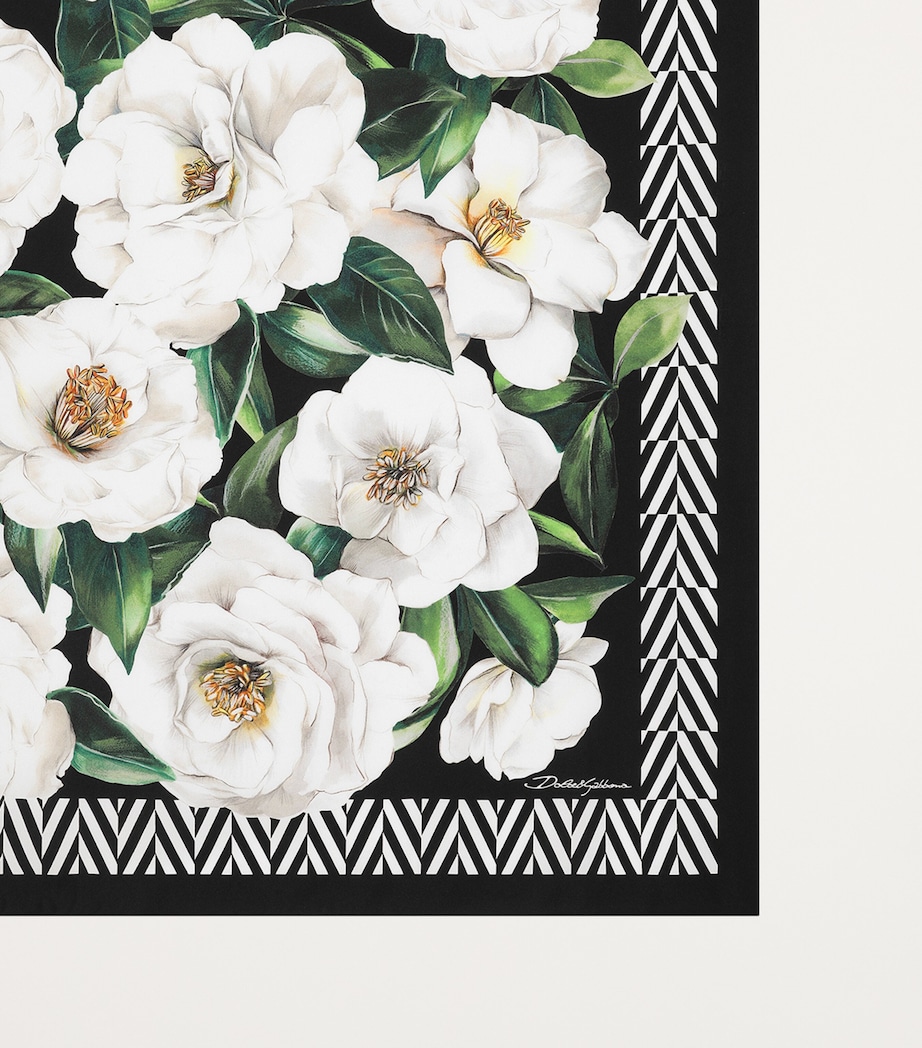 Silk Gardenia Print Scarf HD5JB-GARDENIA/NERO Image 2