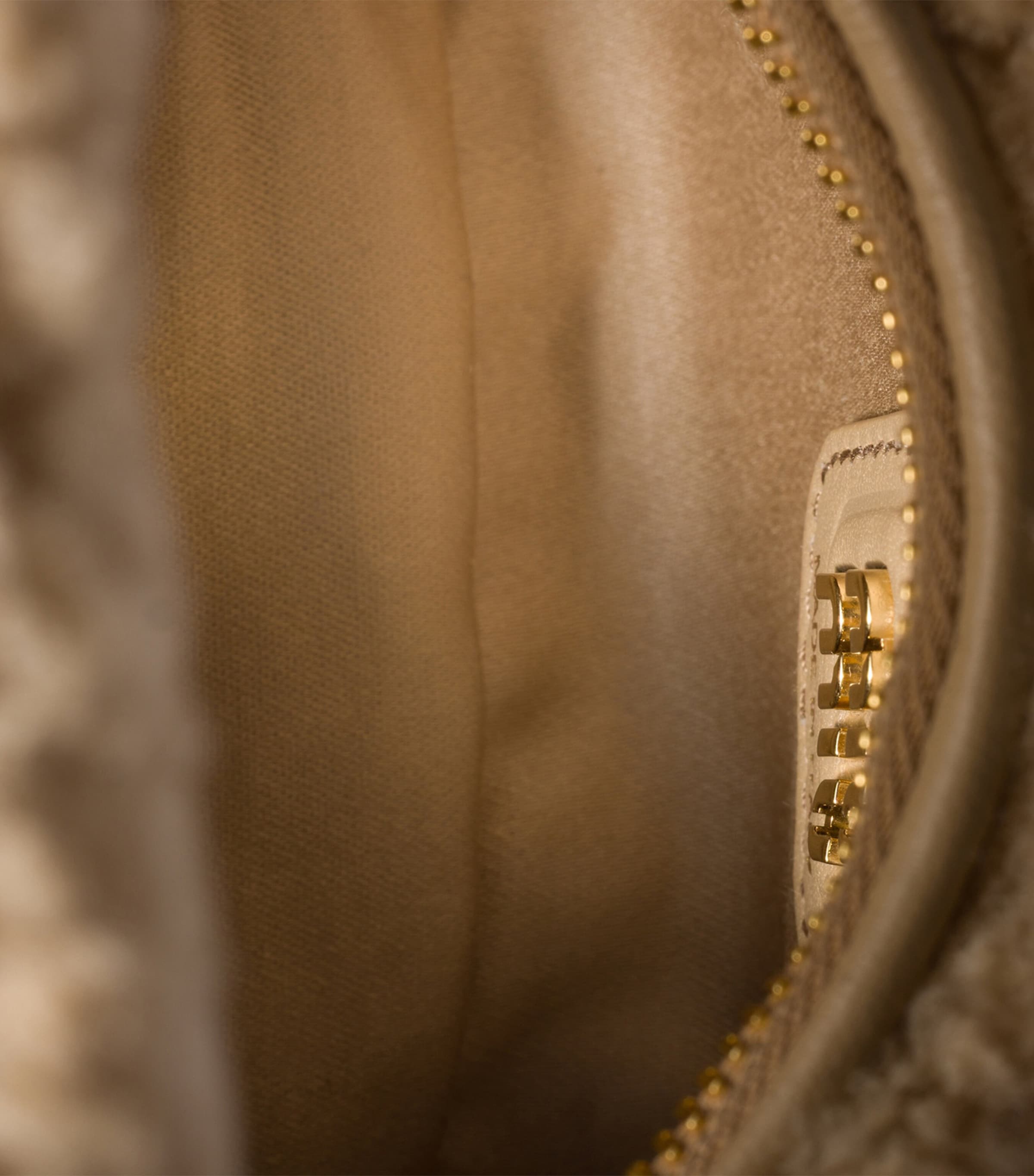 Mini Shearling Wander Top-Handle Bag F0036 Image 4