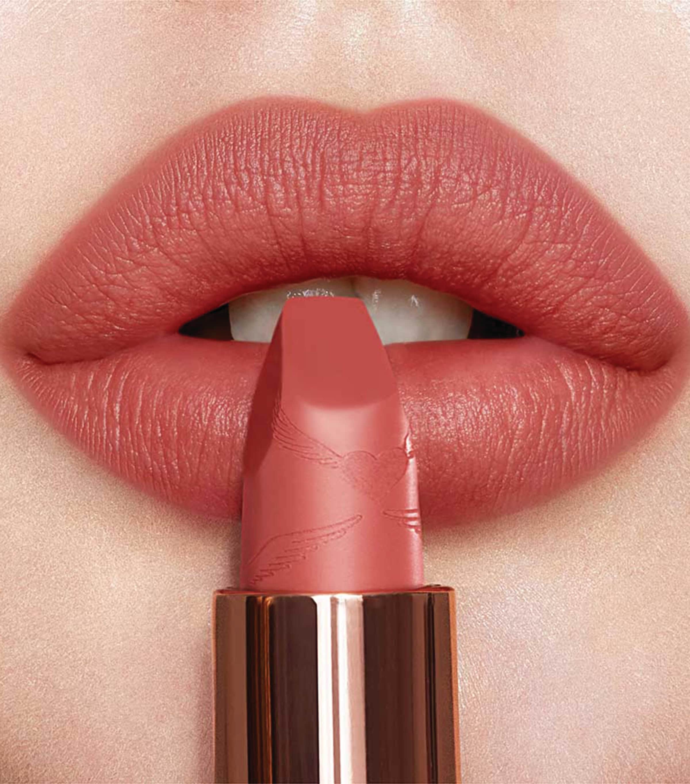 Matte Revolution Lipstick MRS KISSES Image 2