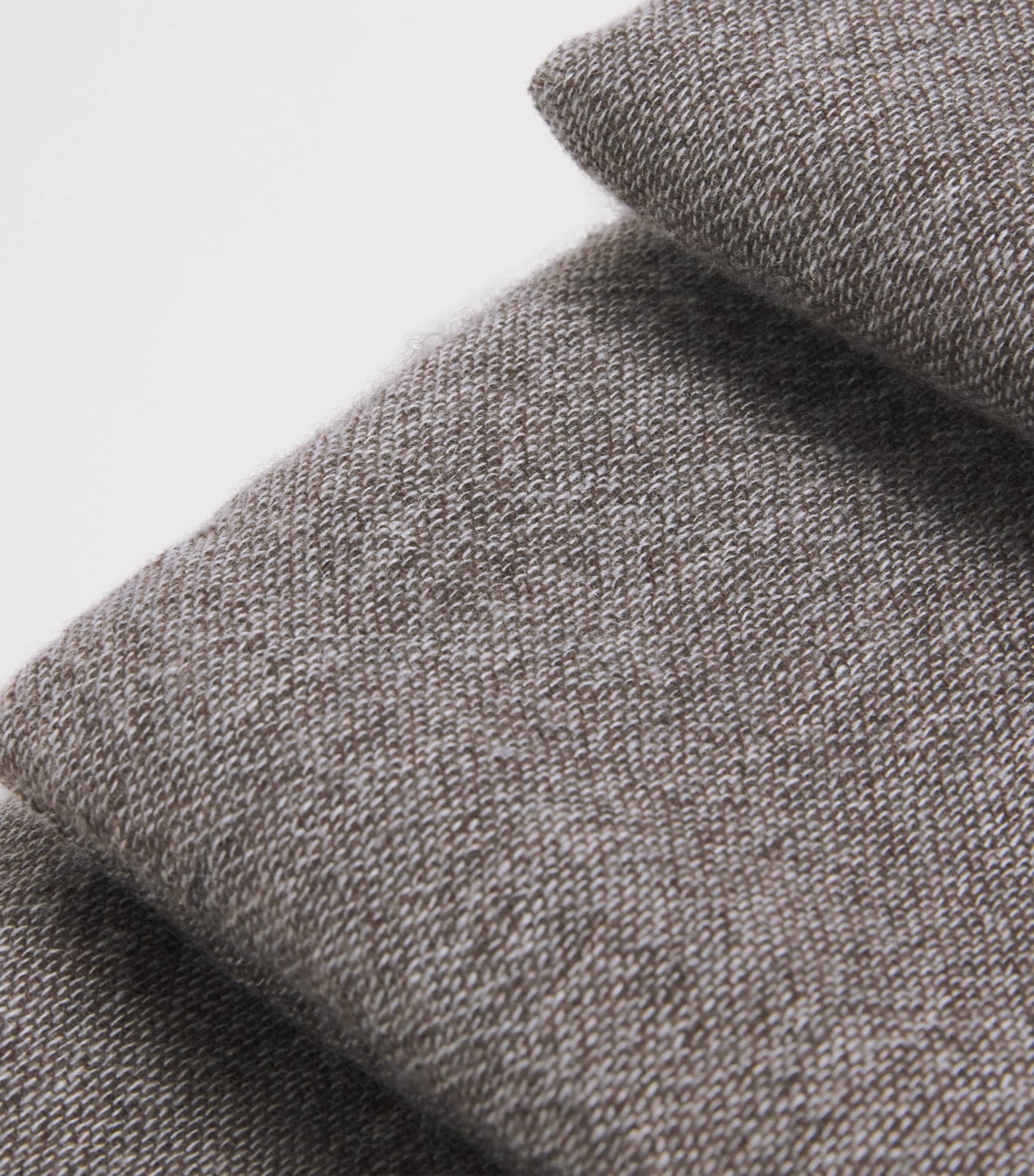 Cashmere Border Stole F6045 Image 4