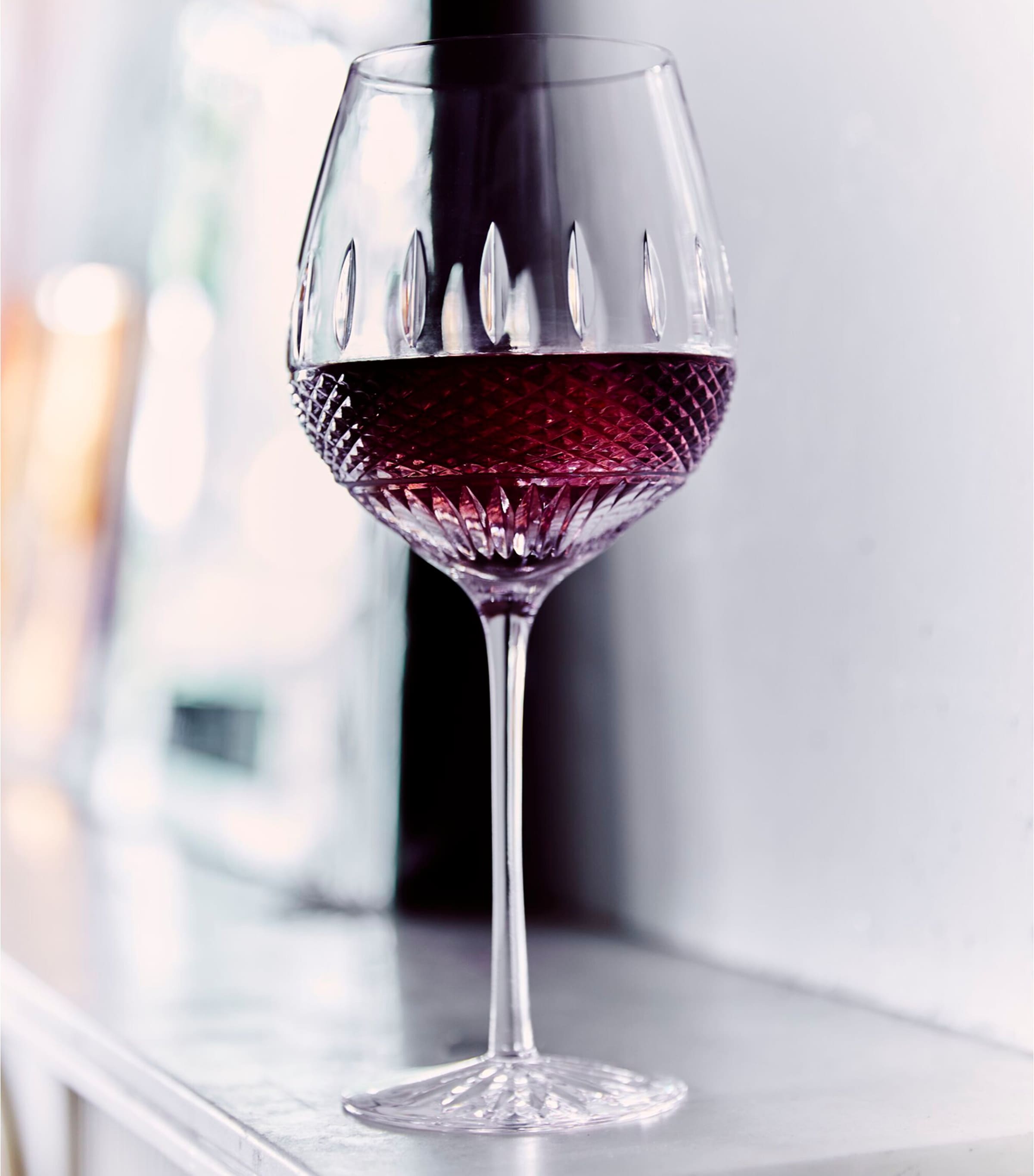 Set of 2 Irish Lace Red Wine Glasses (575ml) CLEAR Image 2