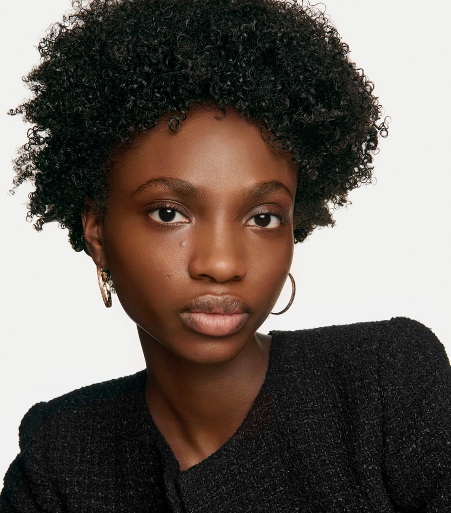 CHANEL SUBLIMAGE L'ESSENCE DE TEINT Ultimate Radiance-Generating Serum Foundation (40ml) B140 Image 5