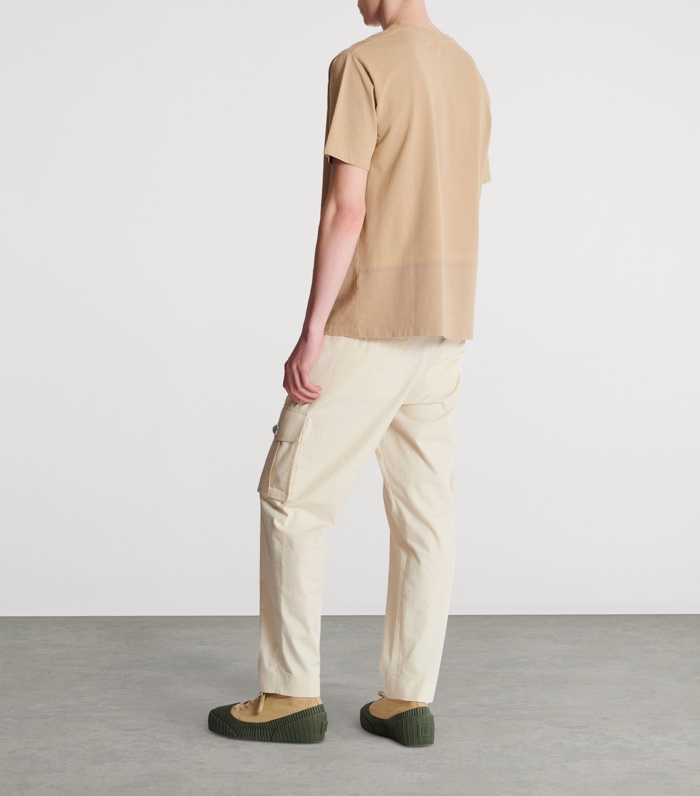 Embroidered Medallion T-Shirt 8KC CAMEL Image 5