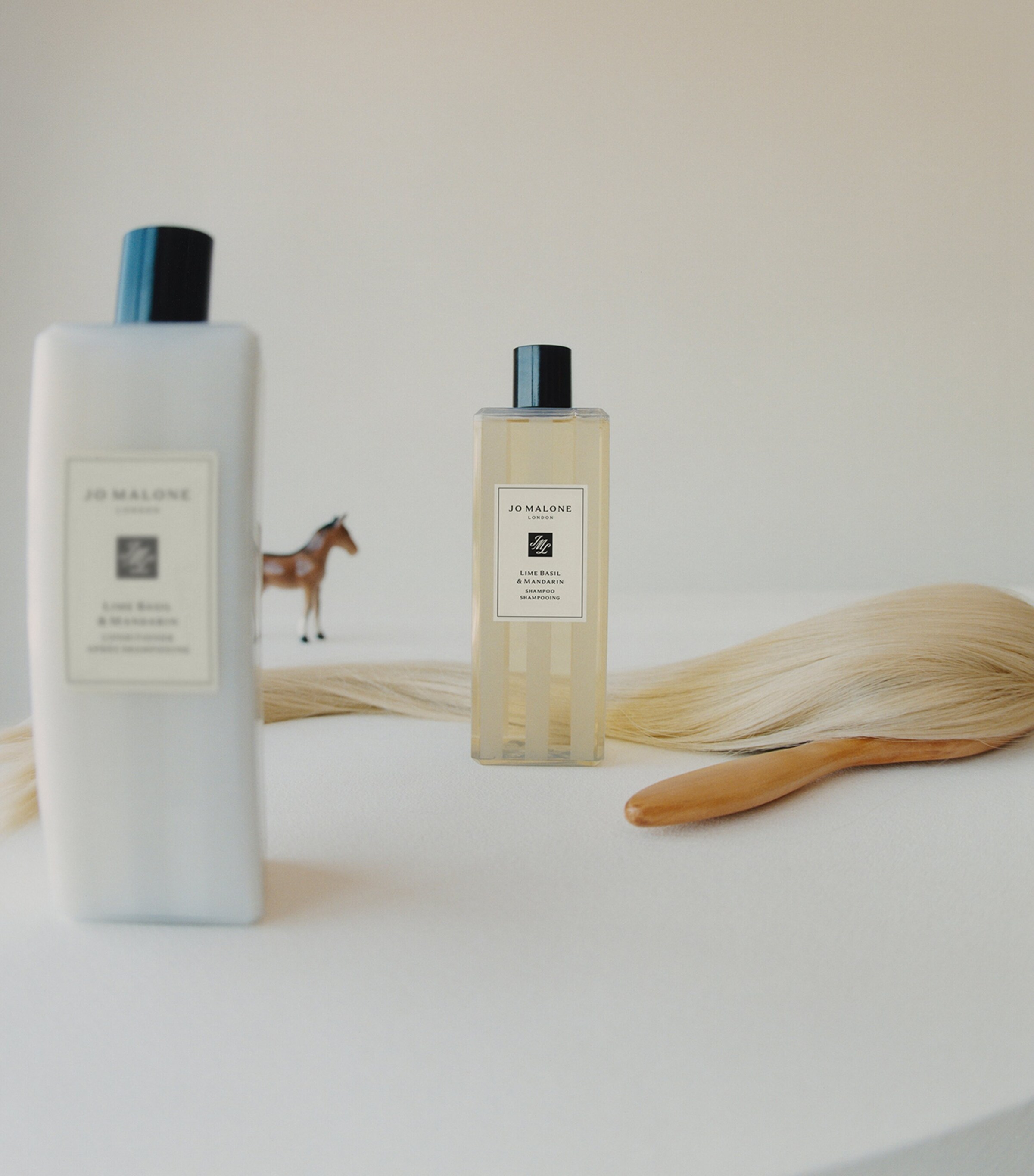 Lime Basil & Mandarin Conditioner (250ml) NO COLOUR Image 4