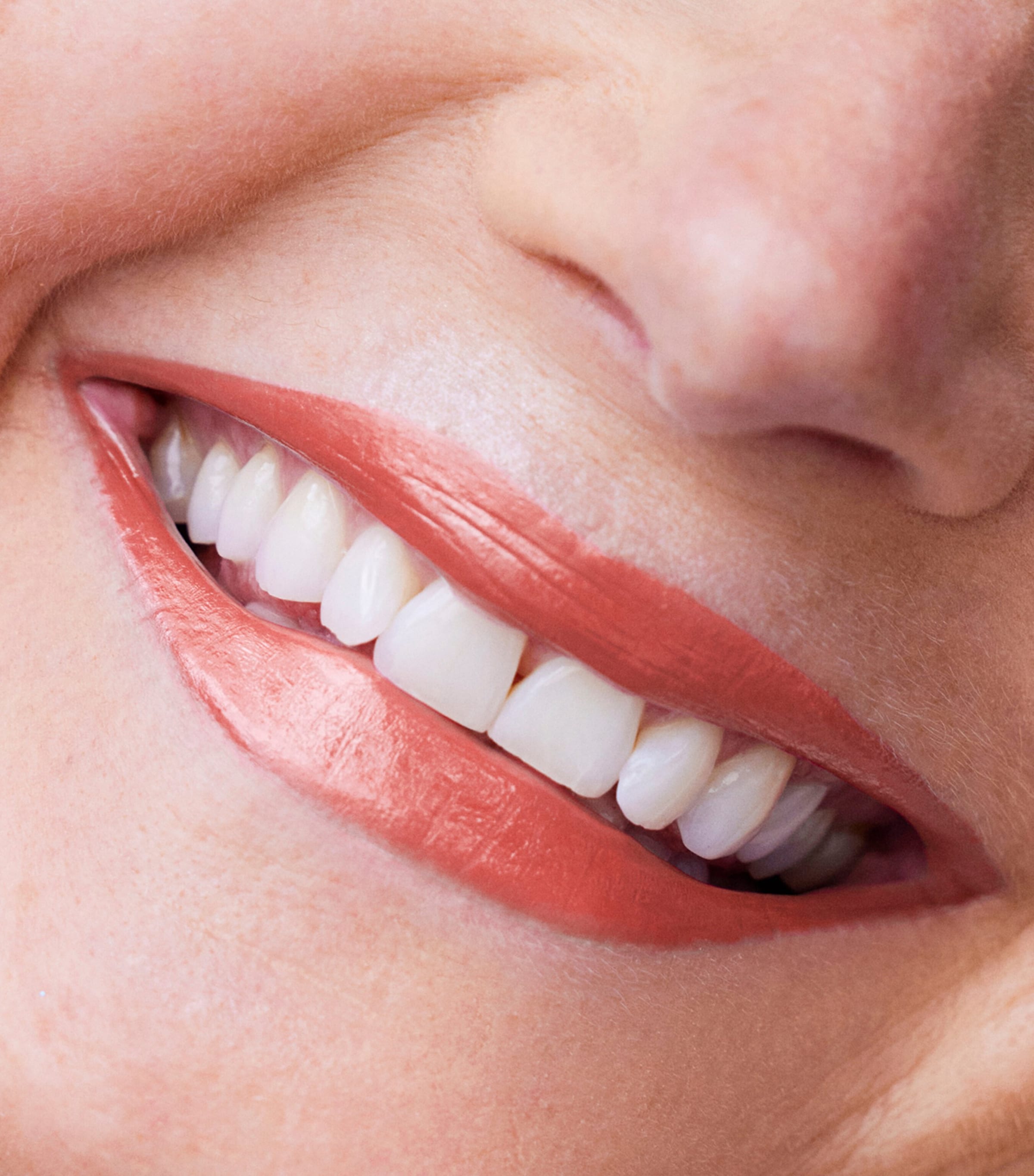 Pop Longwear Shine Lipstick MELON POP Image 3