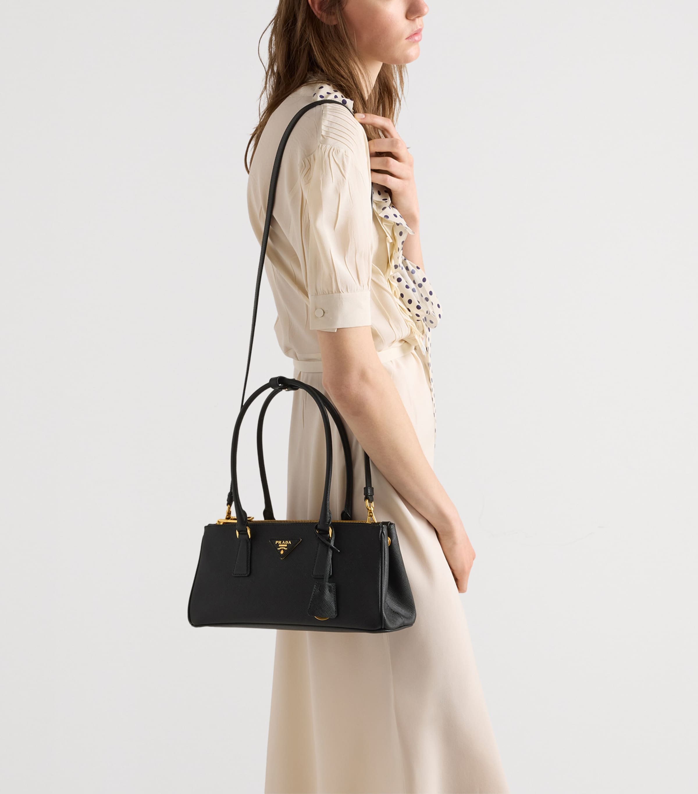 Prada Medium Leather Galleria Top-Handle Bag Black Image 4