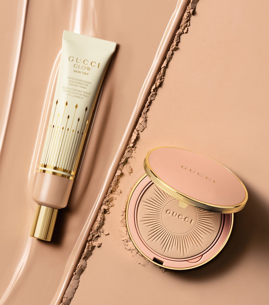 Gucci Glow Skin Tint Moisturiser (40ml) 26 FAIR MEDIUM Image 6
