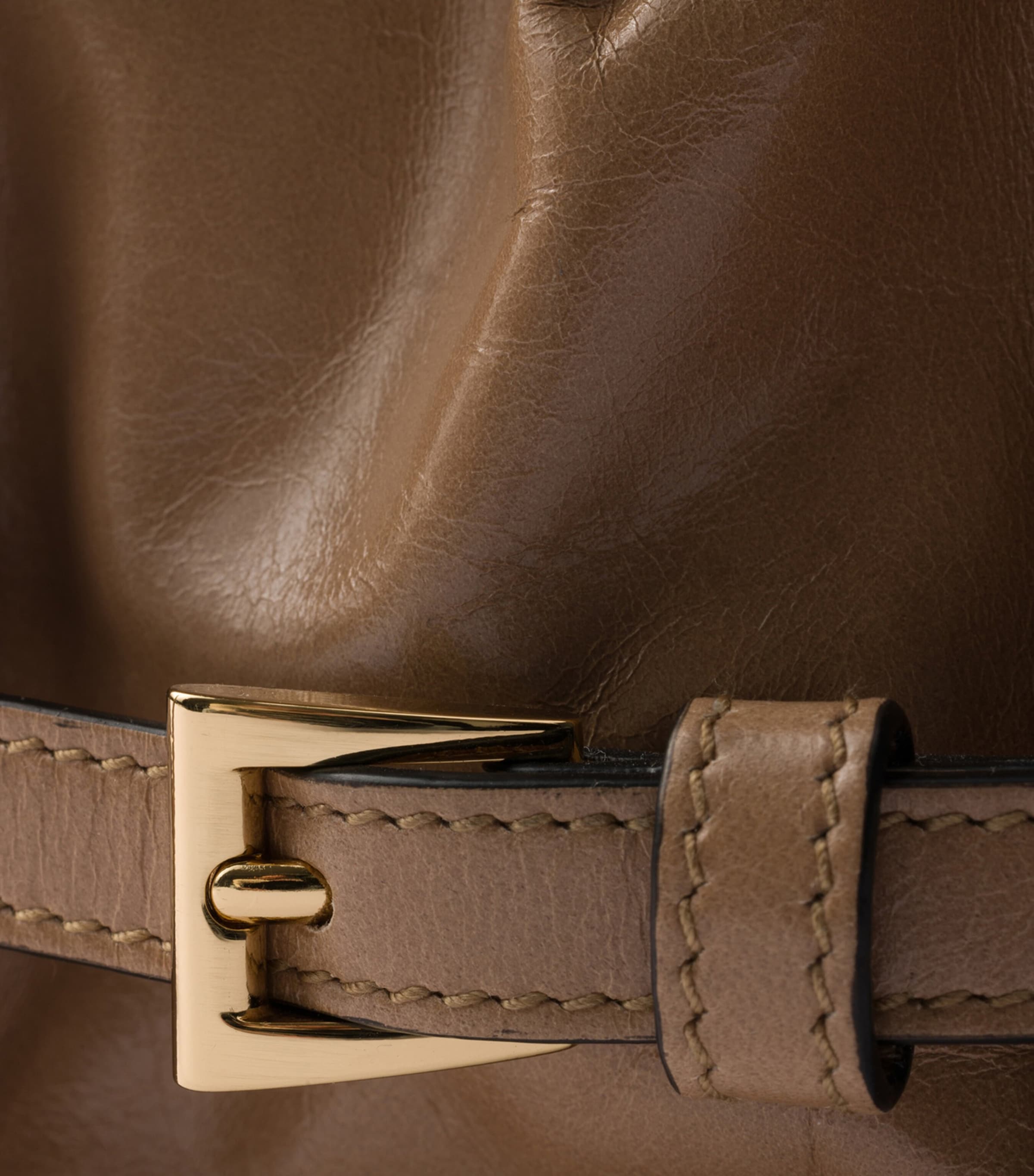 Medium Leather Flap Shoulder Bag F0LT6 Image 4