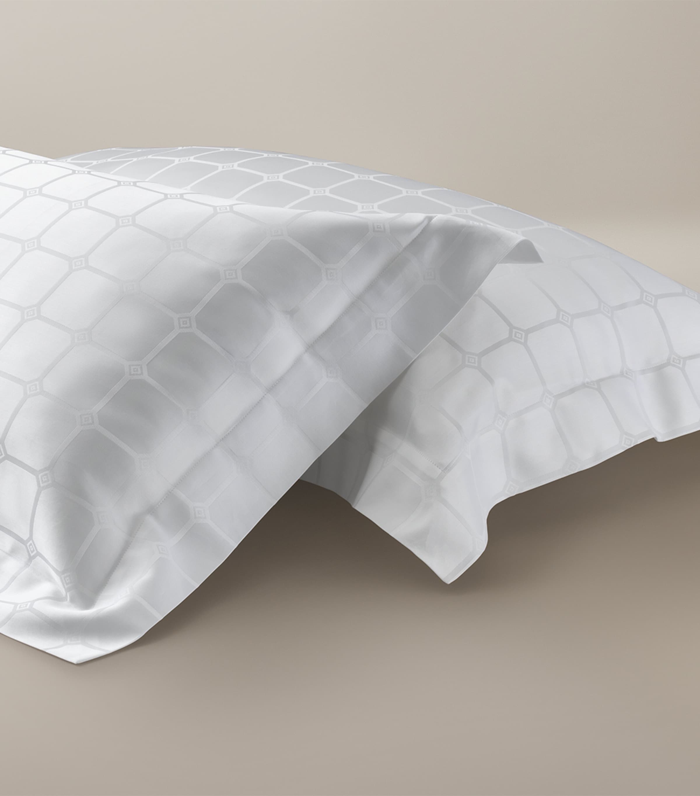 The Trellis King Jacquard Duvet Cover Set (230cm x 220cm) WHITE Image 3