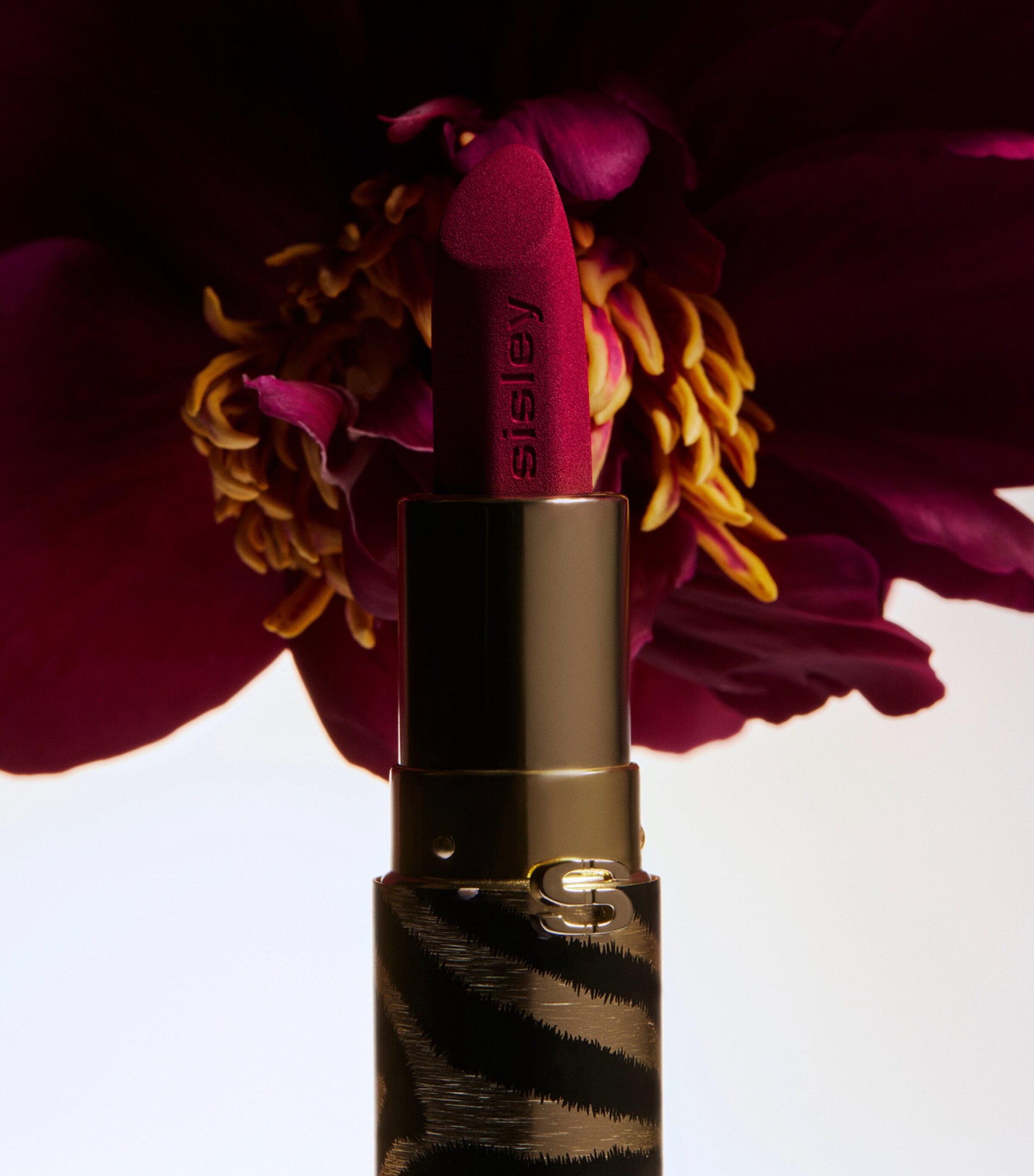 Sisley Phyto-Rouge Velvet Lipstick Rose Punch Image 4