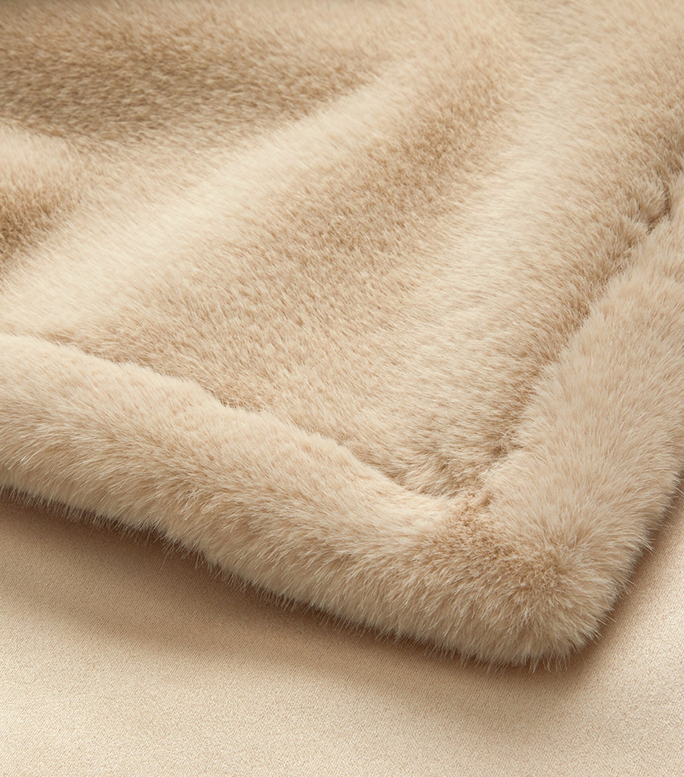Yves Delorme Frisson Neige Throw (170cm x 200cm) Foret Image 3