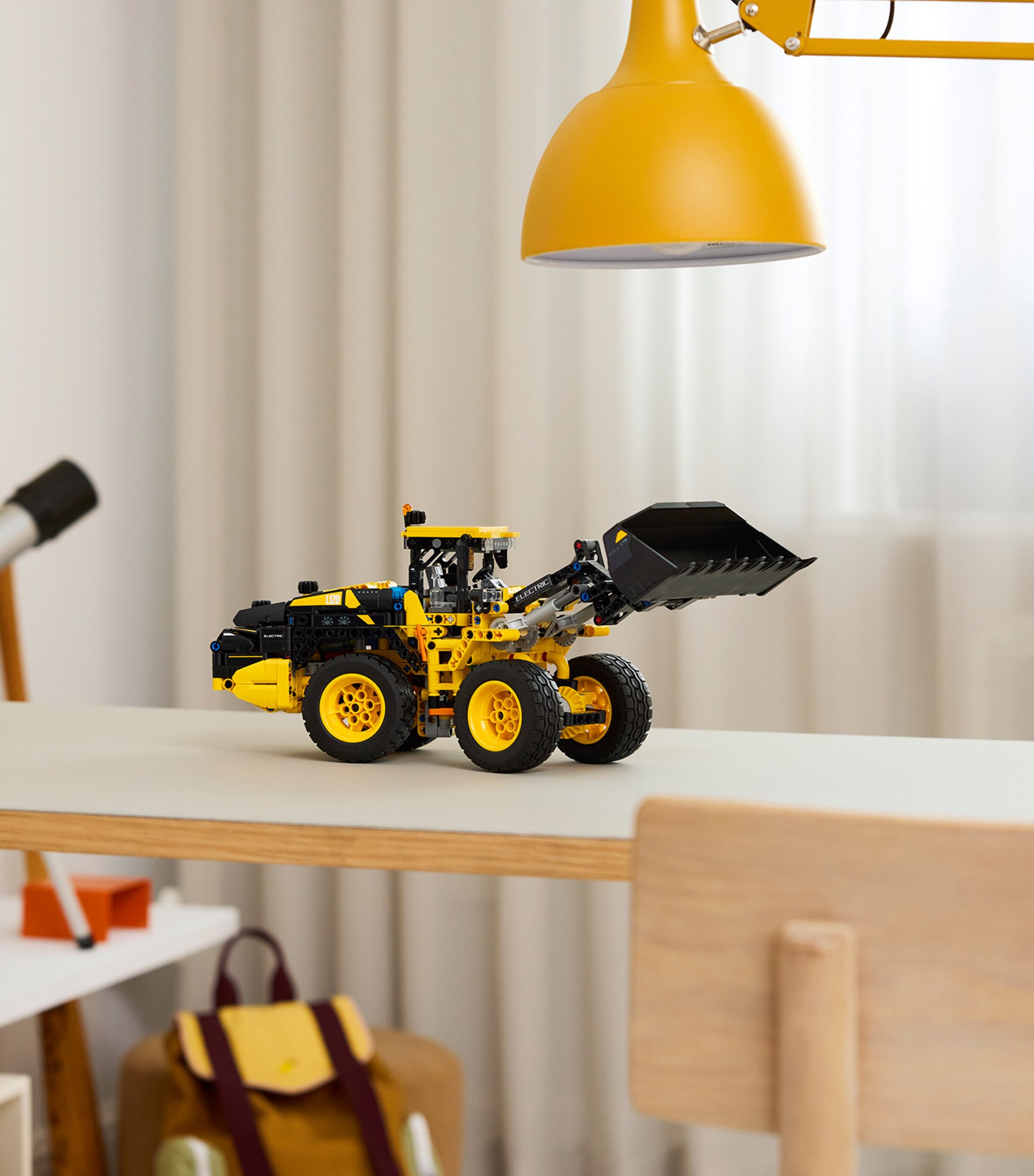 Lego Volvo L120 Electric Wheel Loader Set 42209 Image 5