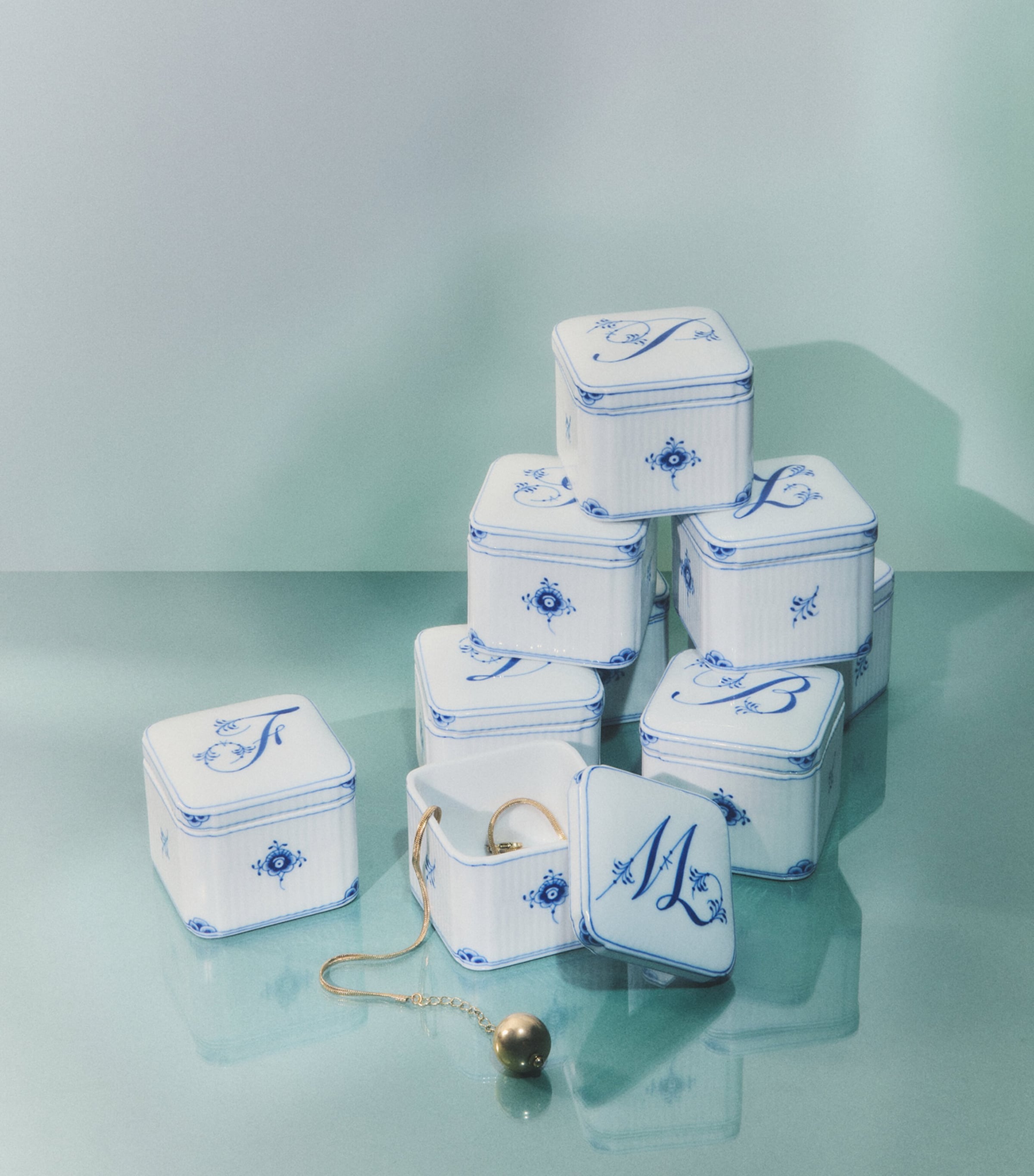 Royal Copenhagen Porcelain Alphabet Bonbonniere Blue Image 2