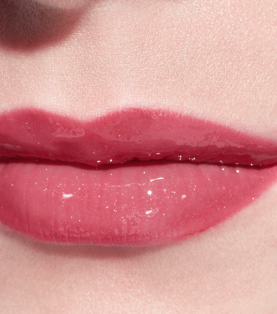 CHANEL ROUGE COCO GLOSS Moisturising Gloss Nacre Image 5