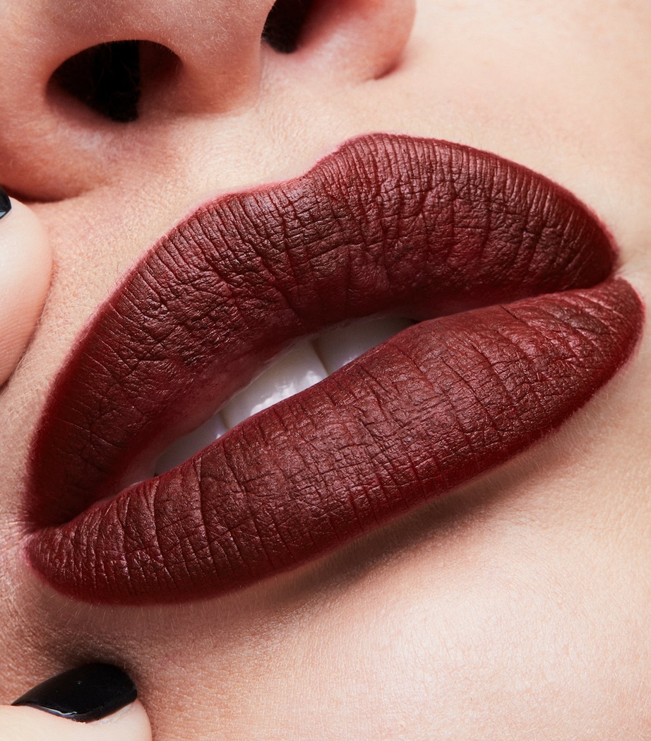 Retro Matte Liquid Lipcolour CARNIVOROUS Image 4