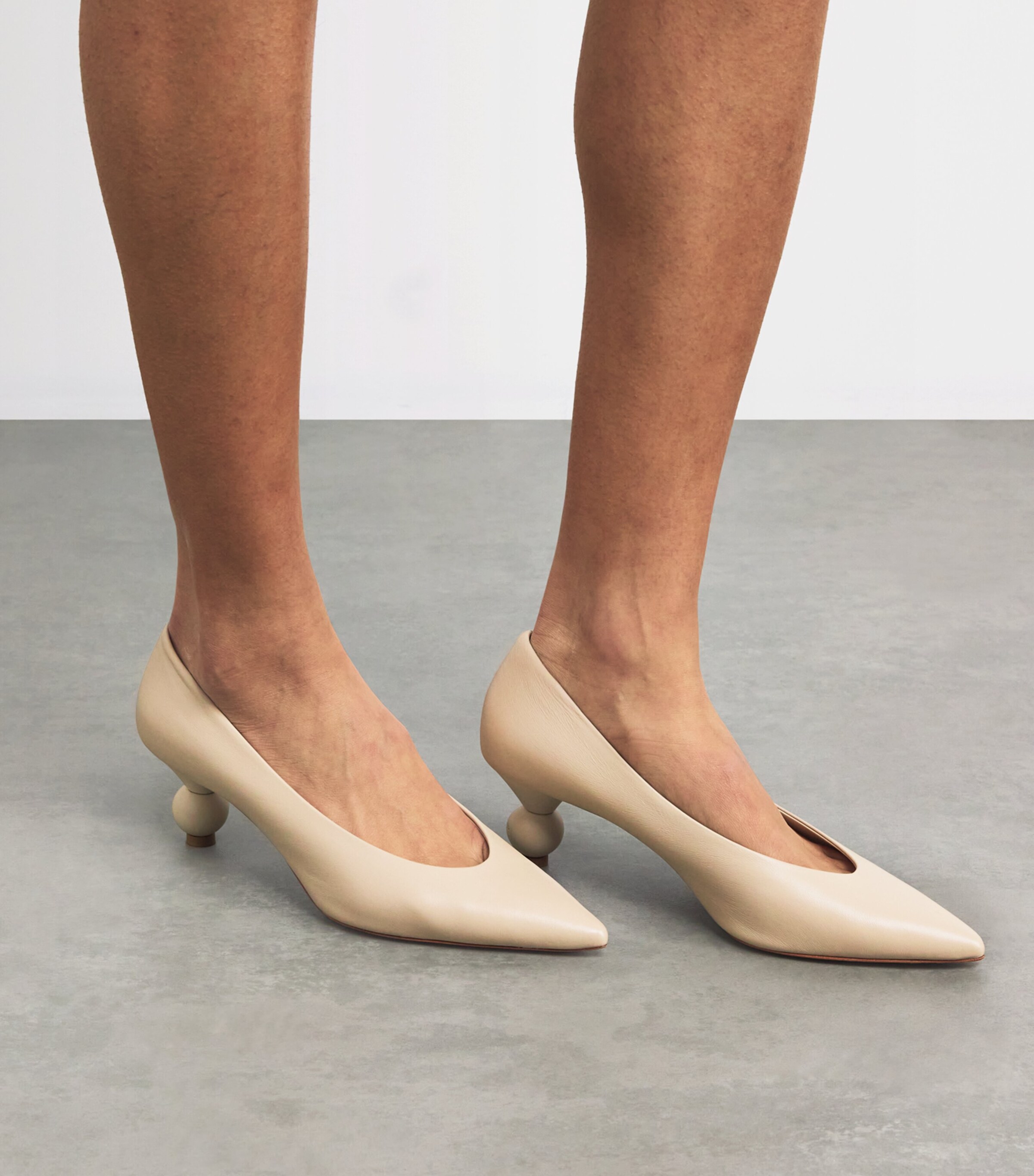 Weekend Max Mara Leather Renza Pumps 55 Sand Image 6