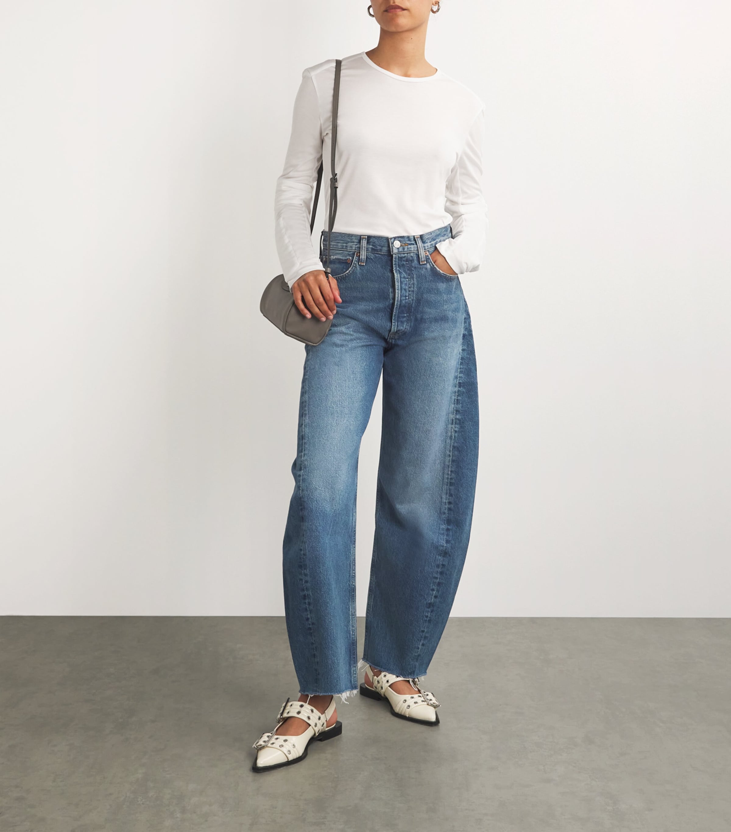 Luna Barrel-Leg Jeans SPLIT Image 2