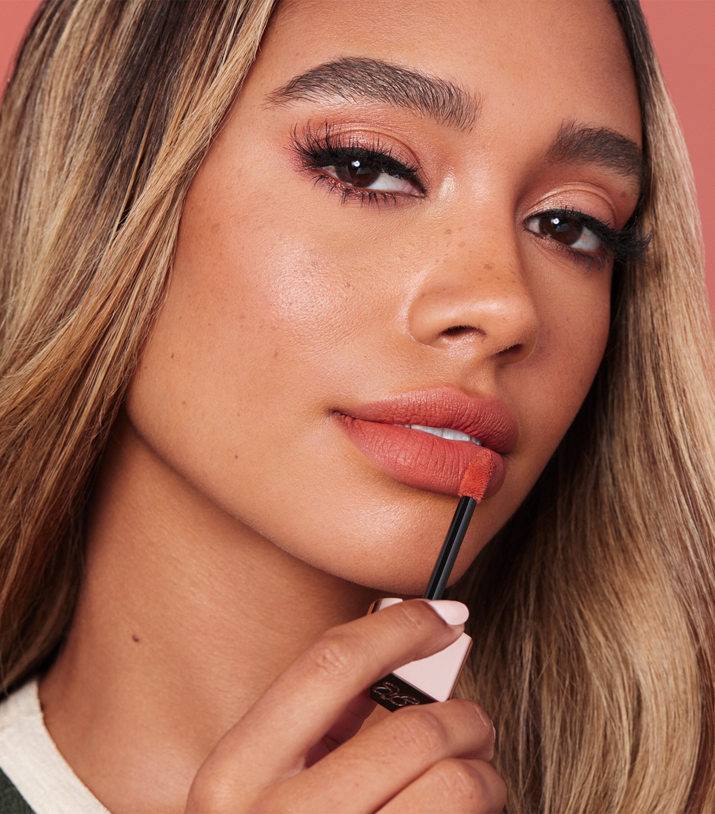 Lip Velvet PEACH AMBER Image 8