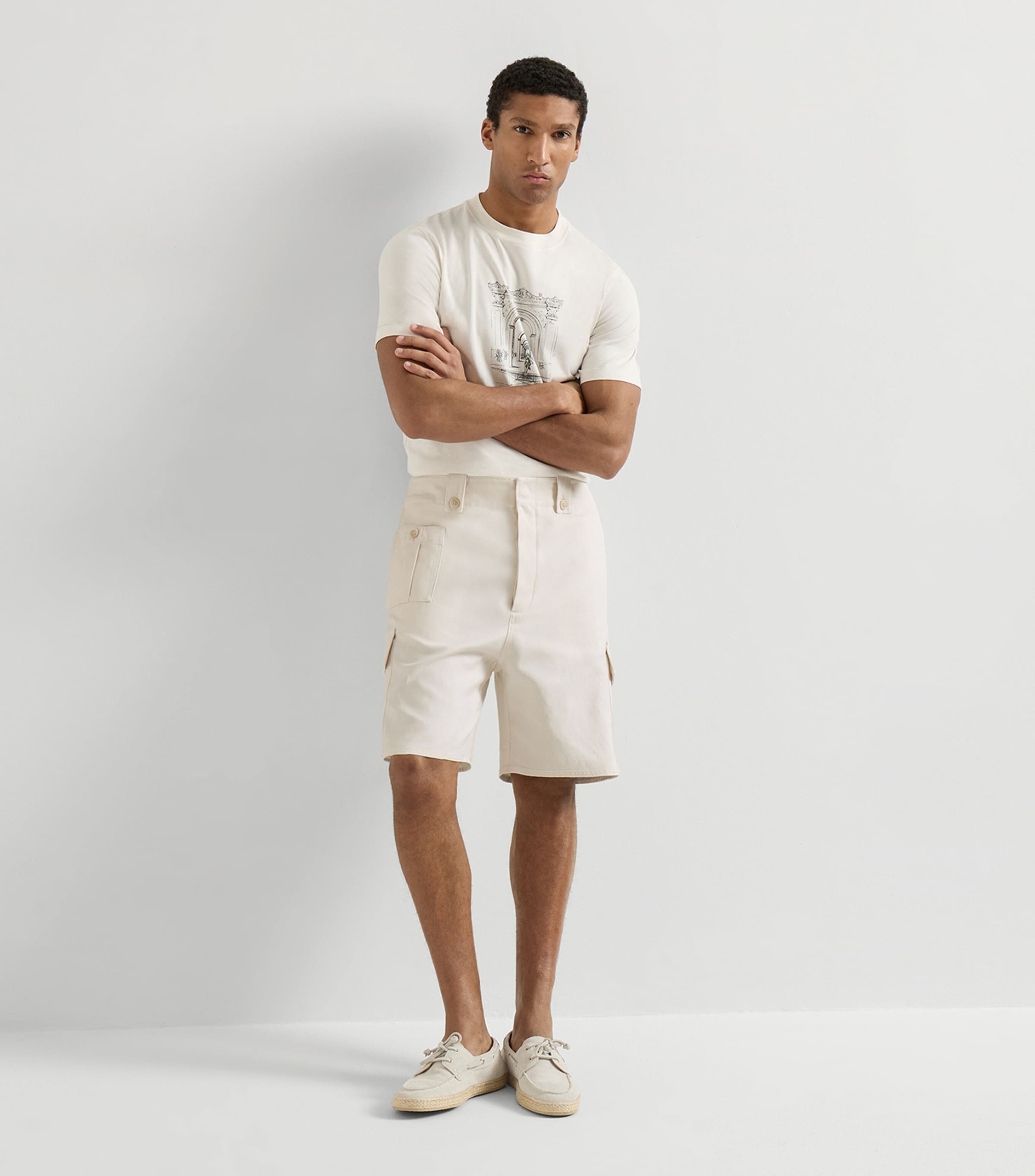 Brunello Cucinelli Mens Cotton-Linen Cargo Bermuda Shorts Image 4