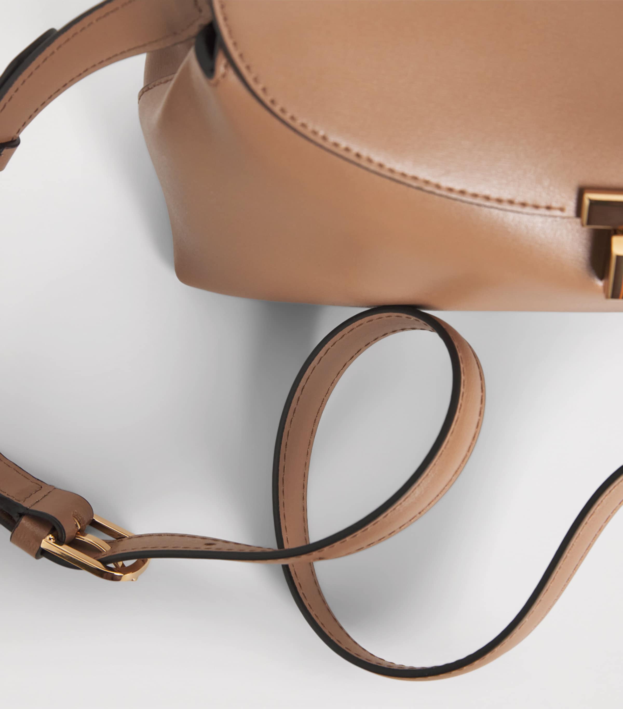 Toteme Leather T-Lock Clutch Bag Camel Image 5