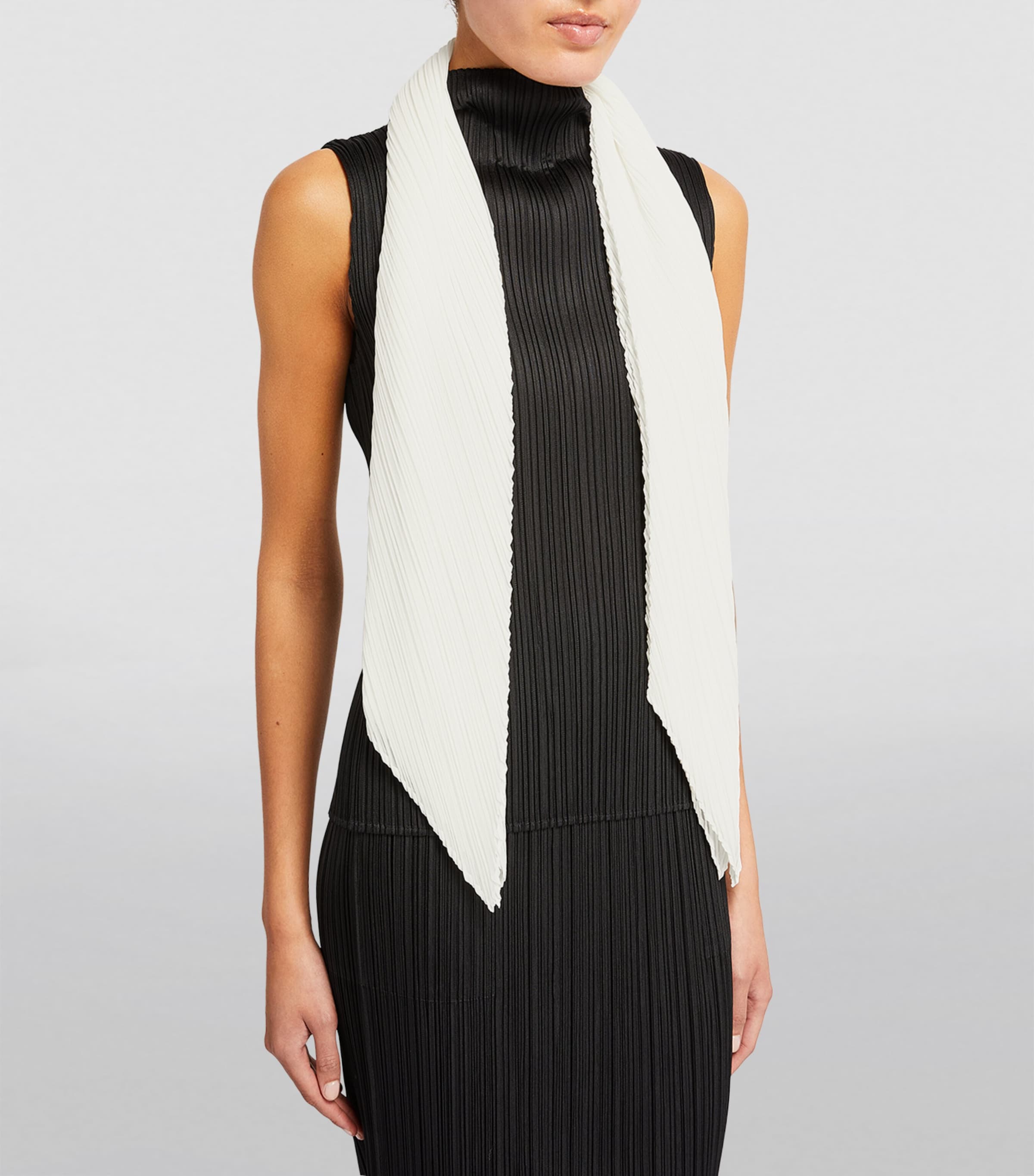 プリーツプリーズBASIC SCARF スカーフ　ホワイト Pleats Please Issey Miyake White Pleated Basics Scarf | Harrods US